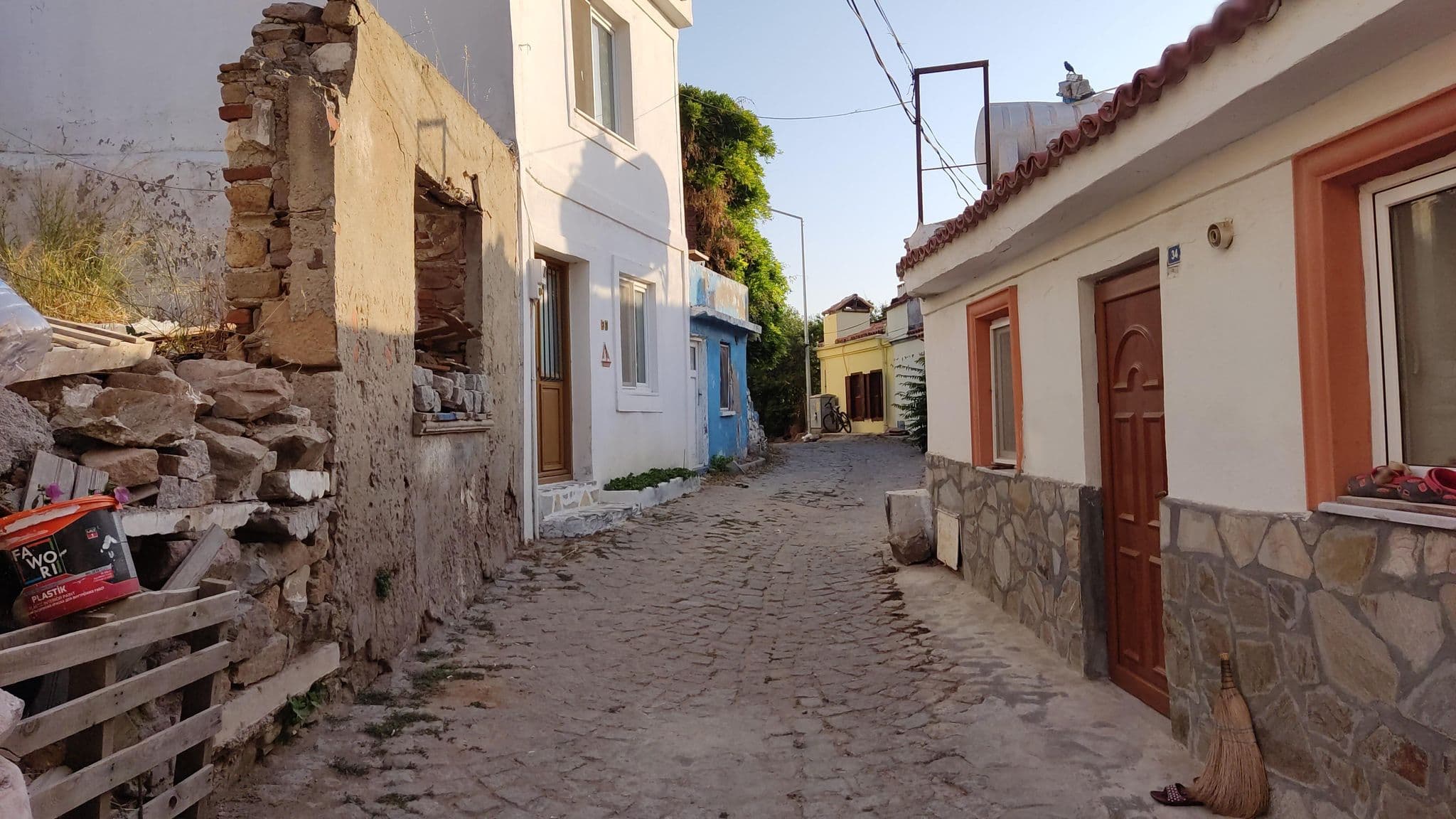 Street view near Achilles Otel, Bozcaada — © orkut (CC BY-SA · Mapillary)