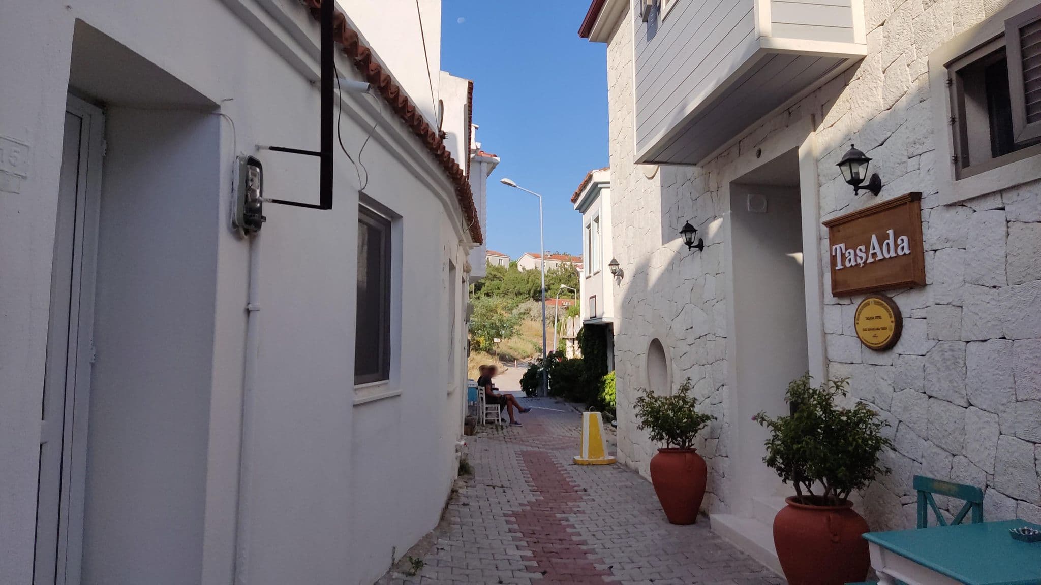 Street view near Adakale Pansiyon, Bozcaada — © orkut (CC BY-SA · Mapillary)