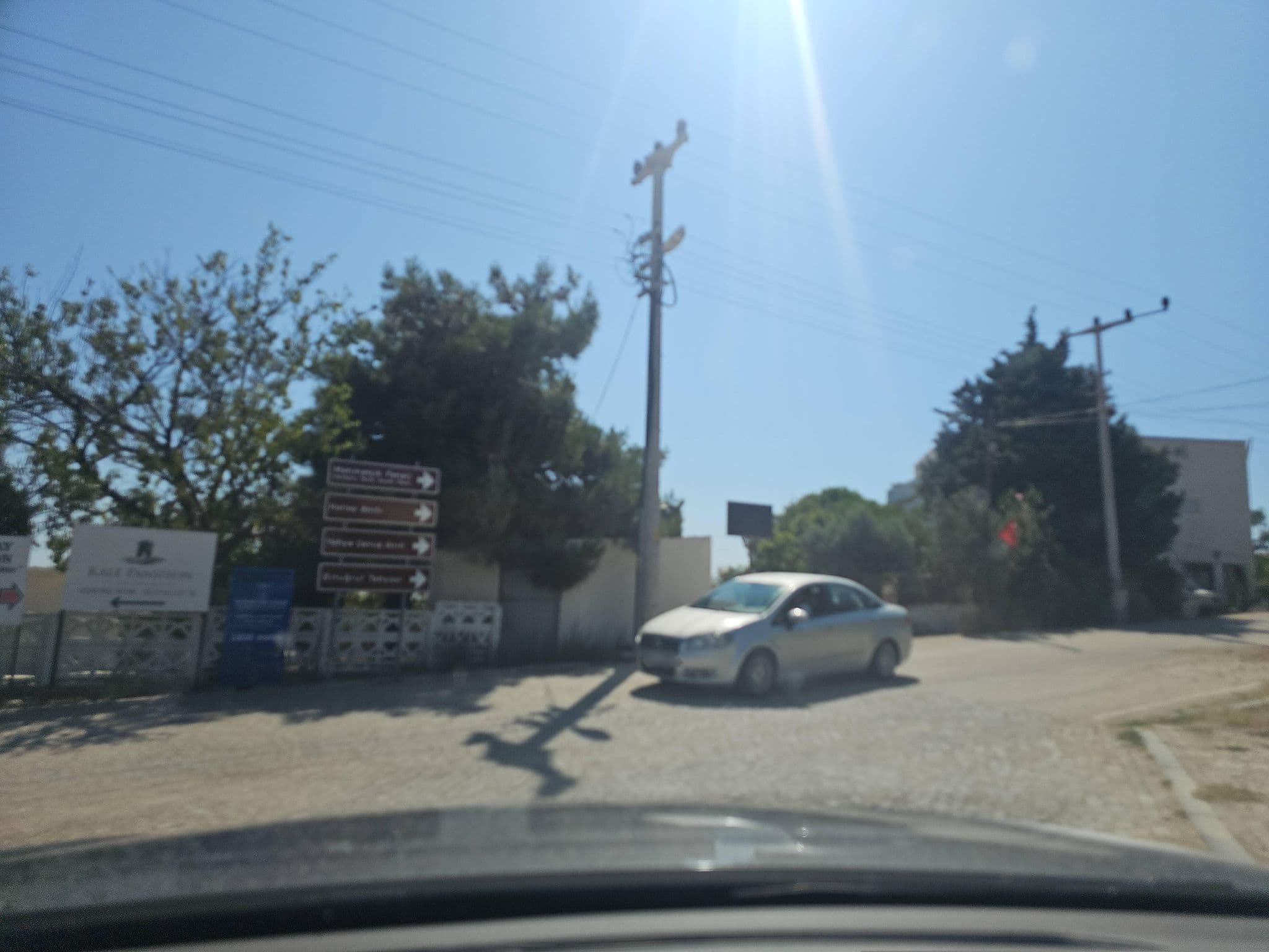 Street view near Majestik Pansiyon, Kumkale — © observer17 (CC BY-SA · Mapillary)