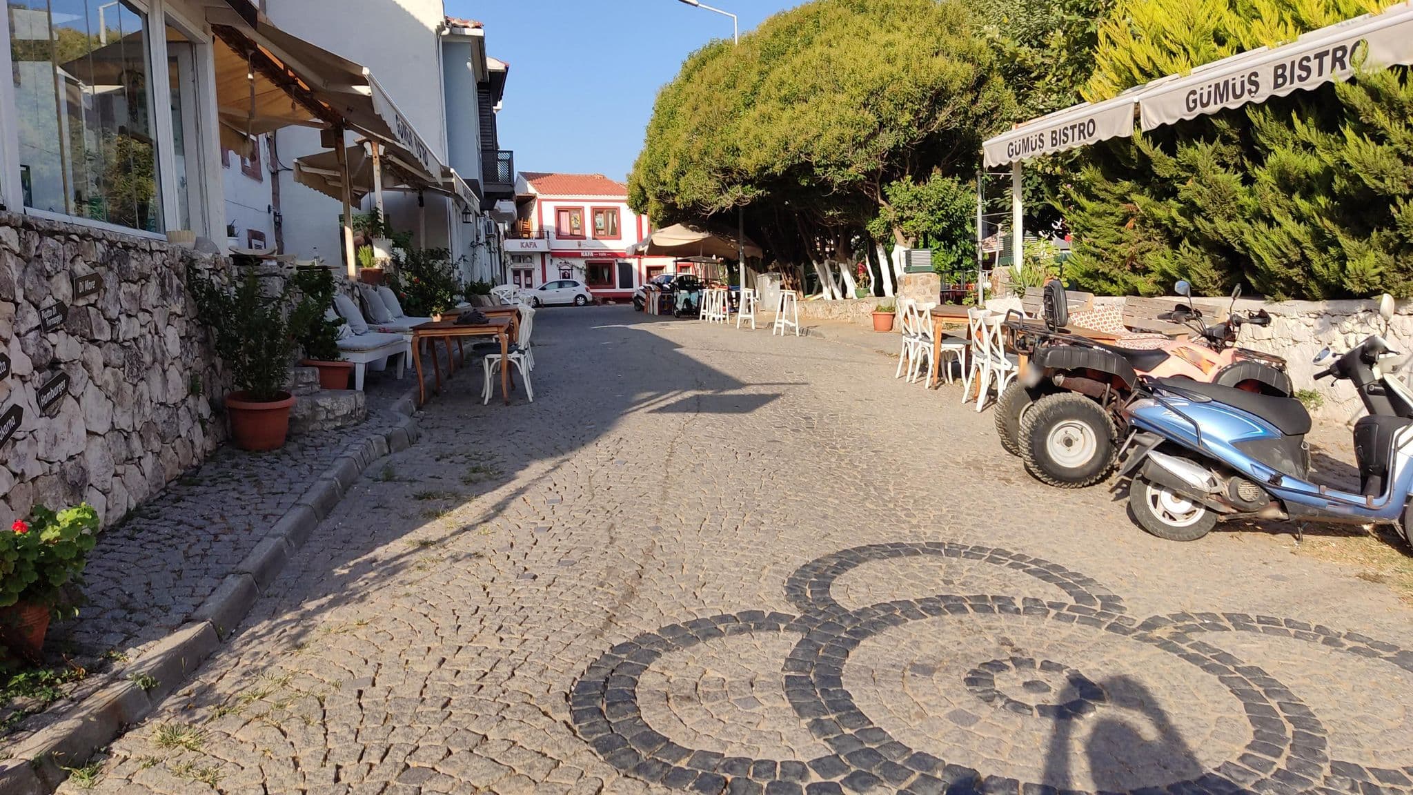 Street view near Emin Pansiyon, Bozcaada — © orkut (CC BY-SA · Mapillary)