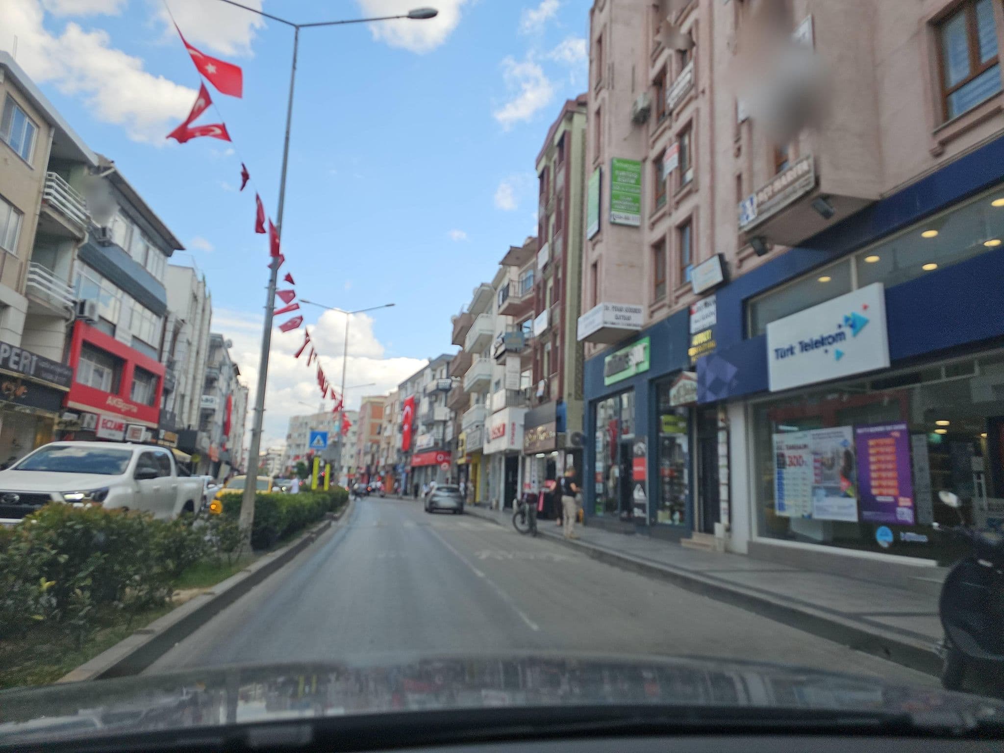 Street view near Troia Ador Otel, Çanakkale — © observer17 (CC BY-SA · Mapillary)