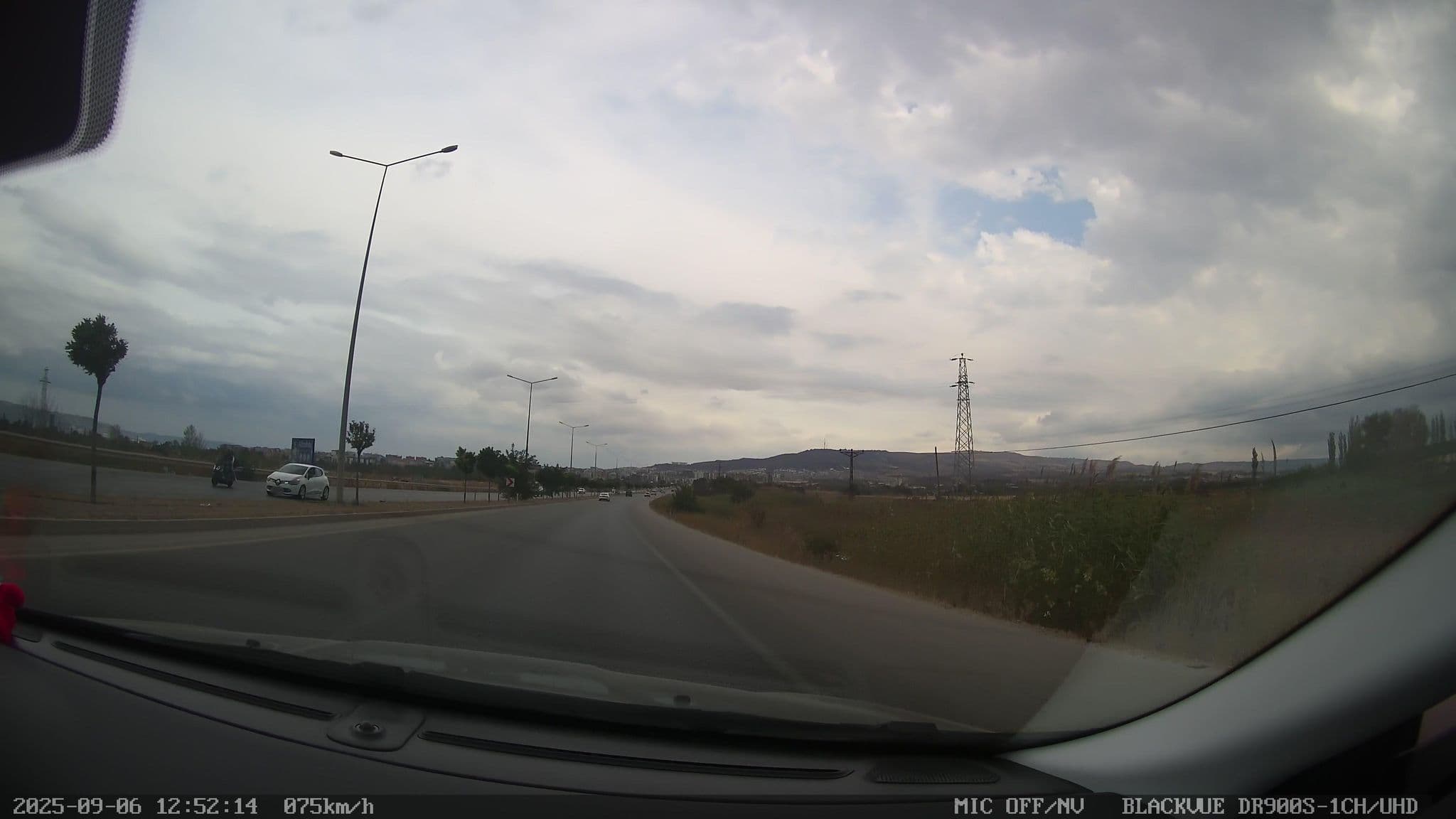 Street view near Çanakkkale Altınova Yolu, Çınarlı — © Zafer (CC BY-SA · Mapillary)