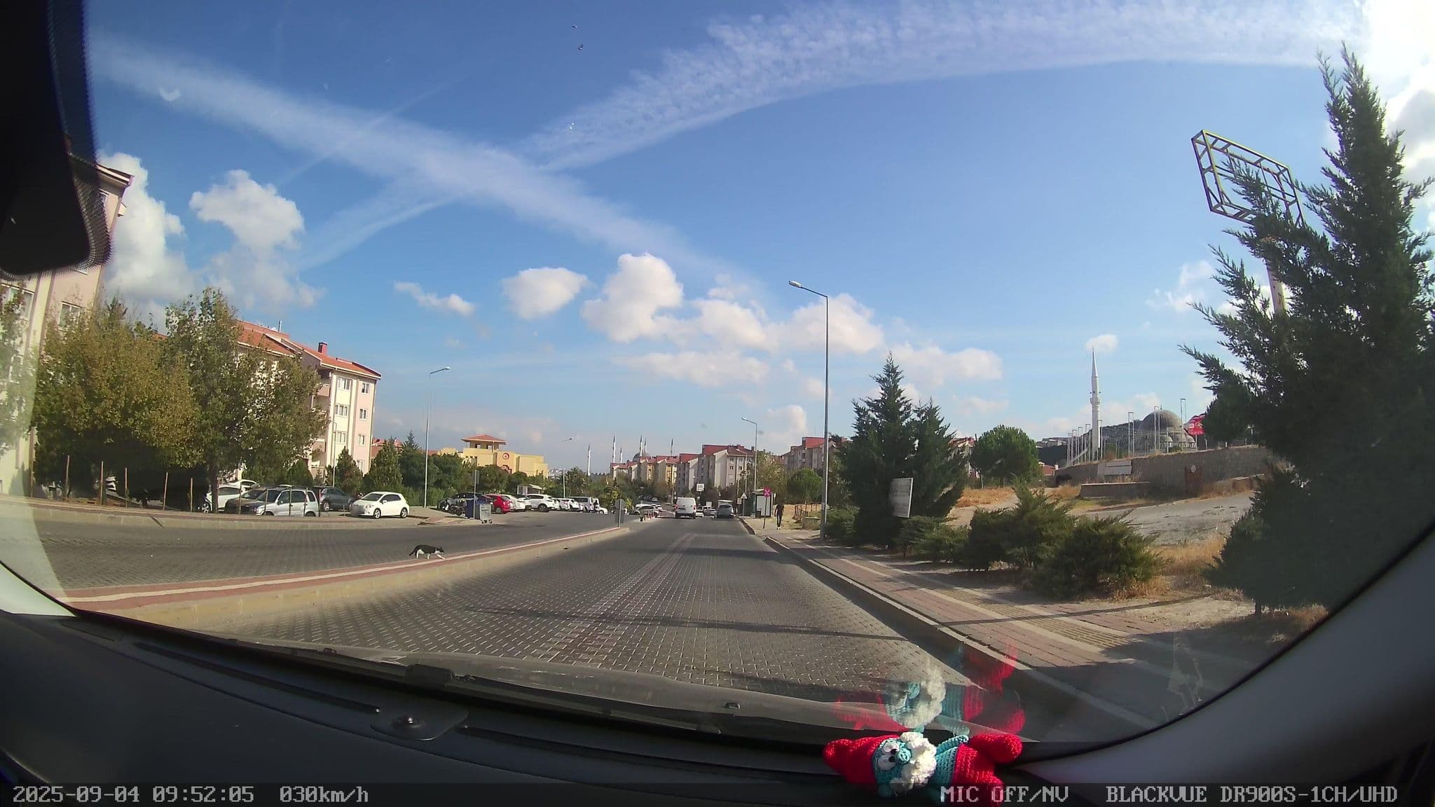 Street view near new york, Çınarlı — © Zafer (CC BY-SA · Mapillary)