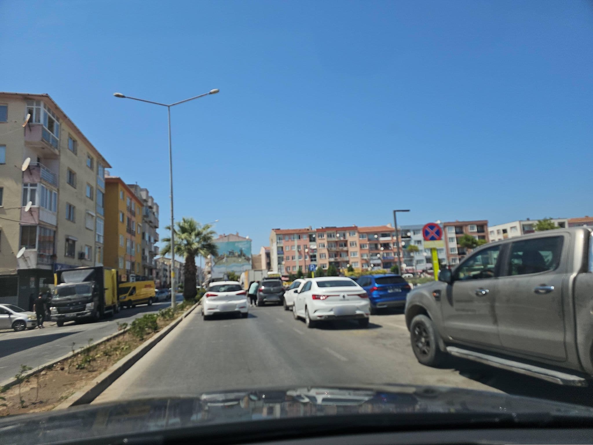 Street view near Altın Pansiyon, Çanakkale — © observer17 (CC BY-SA · Mapillary)