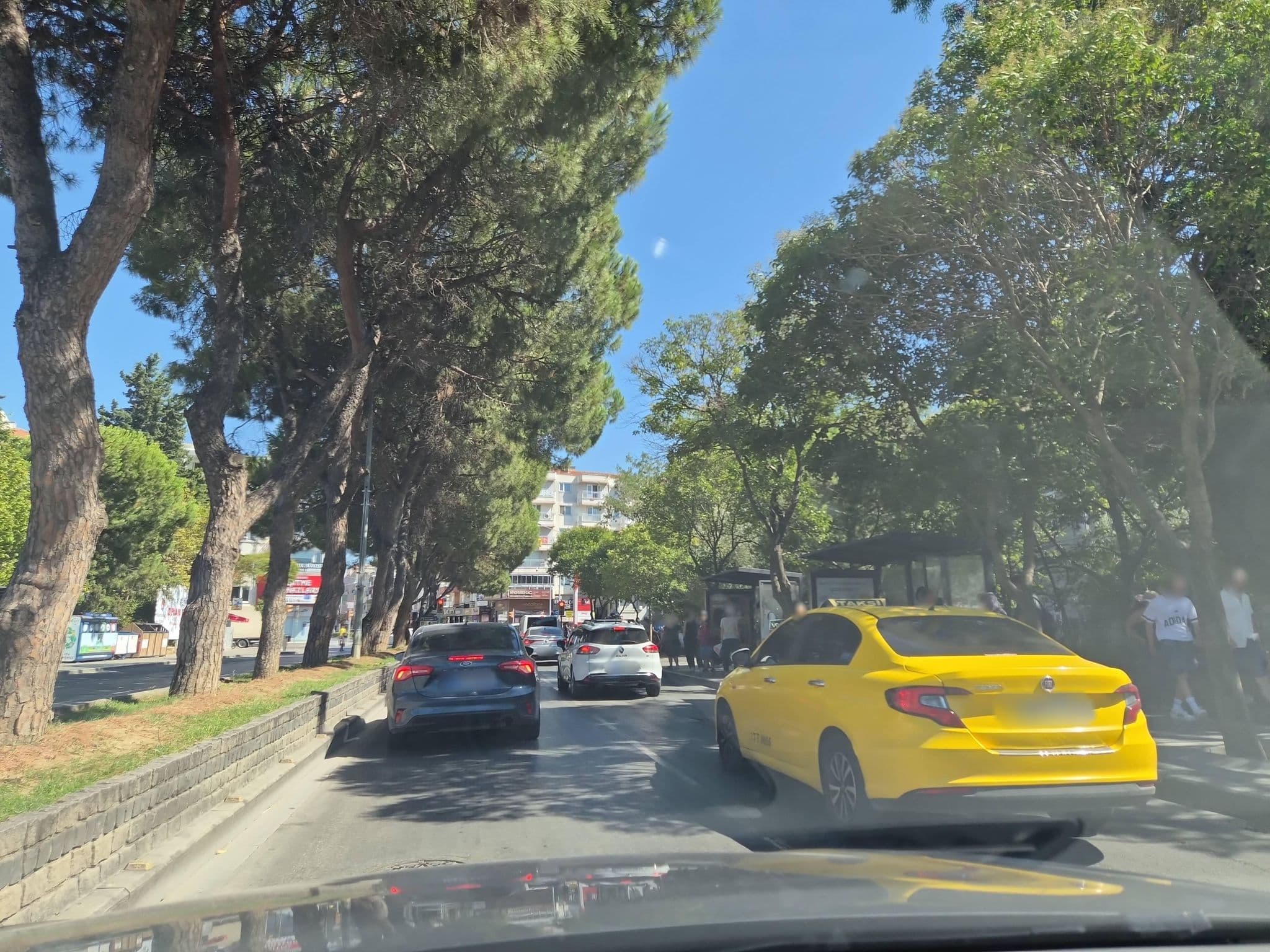 Street view near Çanakkale Öğretmenevi, Çanakkale — © observer17 (CC BY-SA · Mapillary)