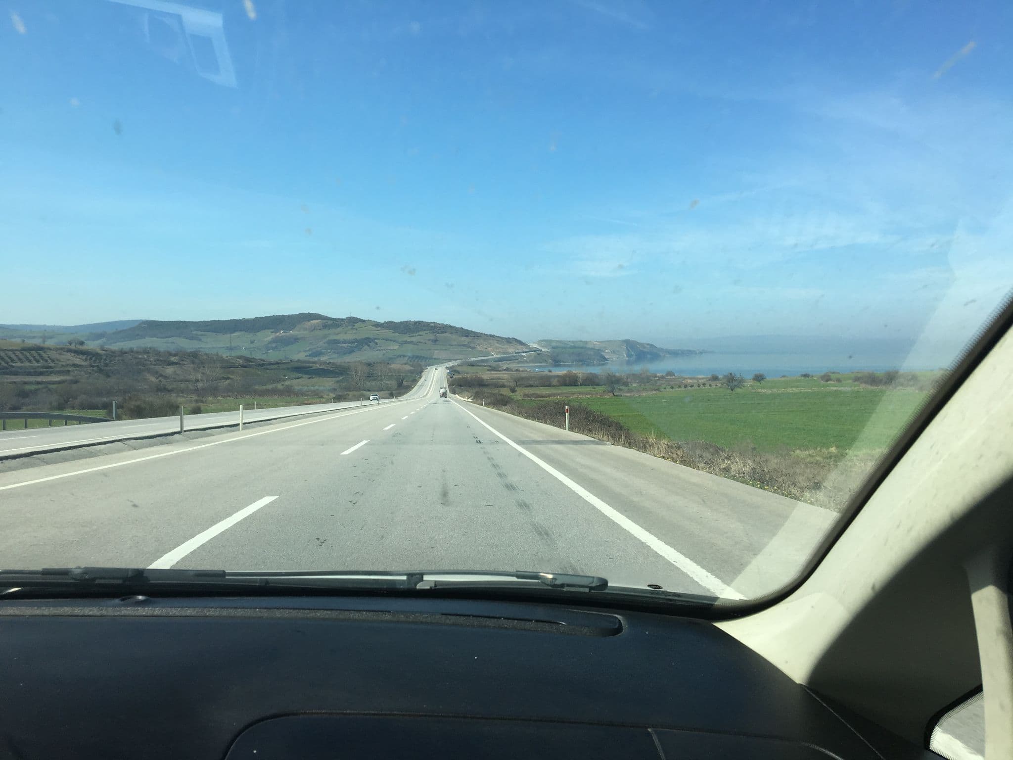 Street view near Hilton Hampton Otel Gelibolu, Lapseki — © ogunkaba (CC BY-SA · Mapillary)