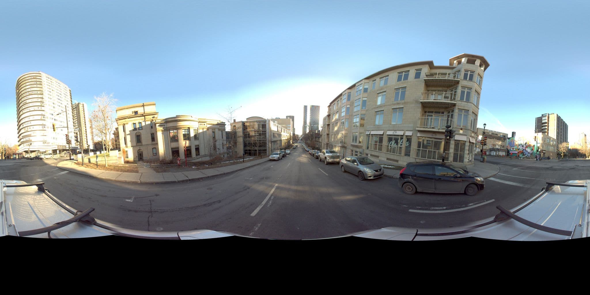 Street view near Hotel Casa Bella, Milton-Parc — © VdM (CC BY-SA · Mapillary)