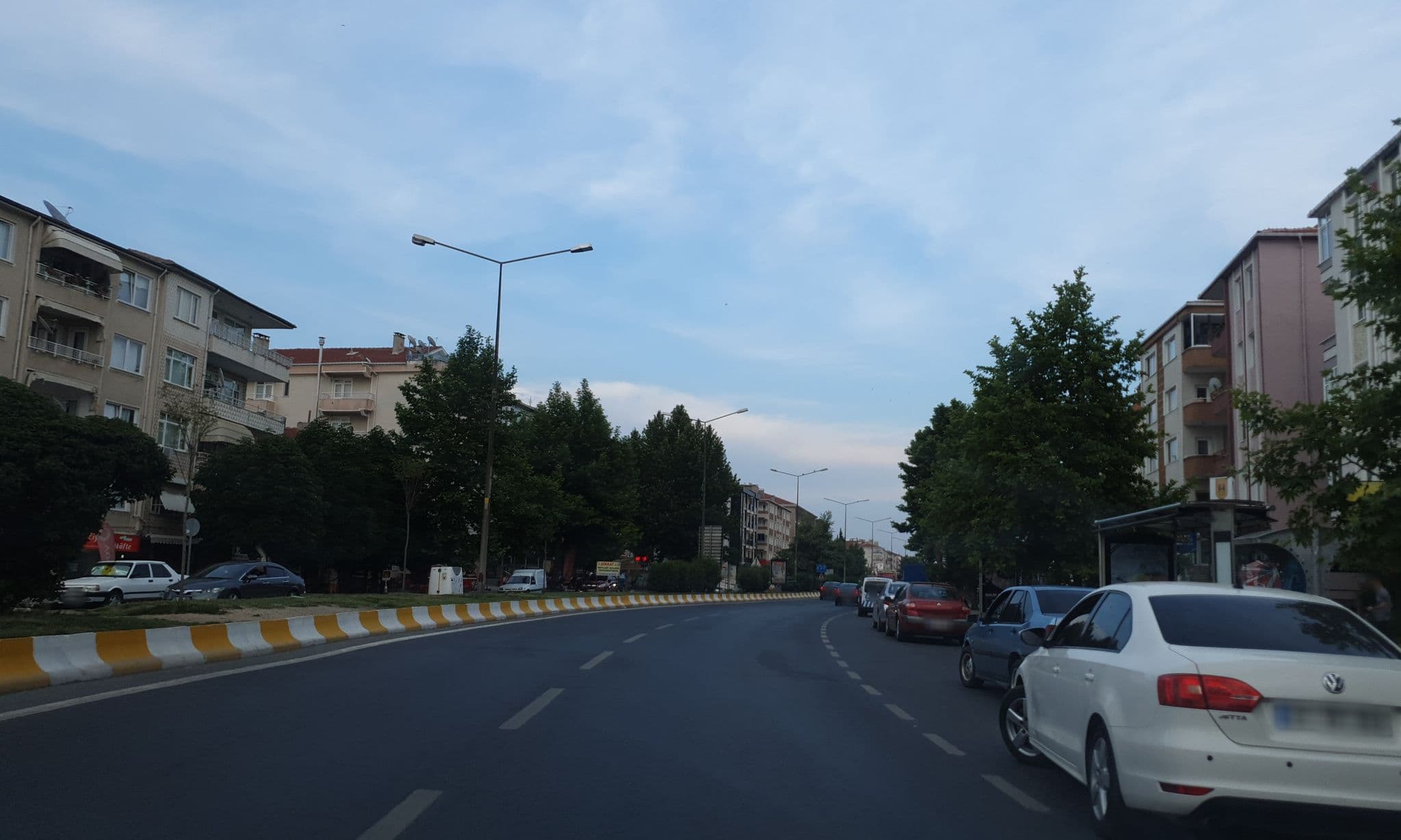 Street view near Esen Hotel, Lüleburgaz — © sis651 (CC BY-SA · Mapillary)