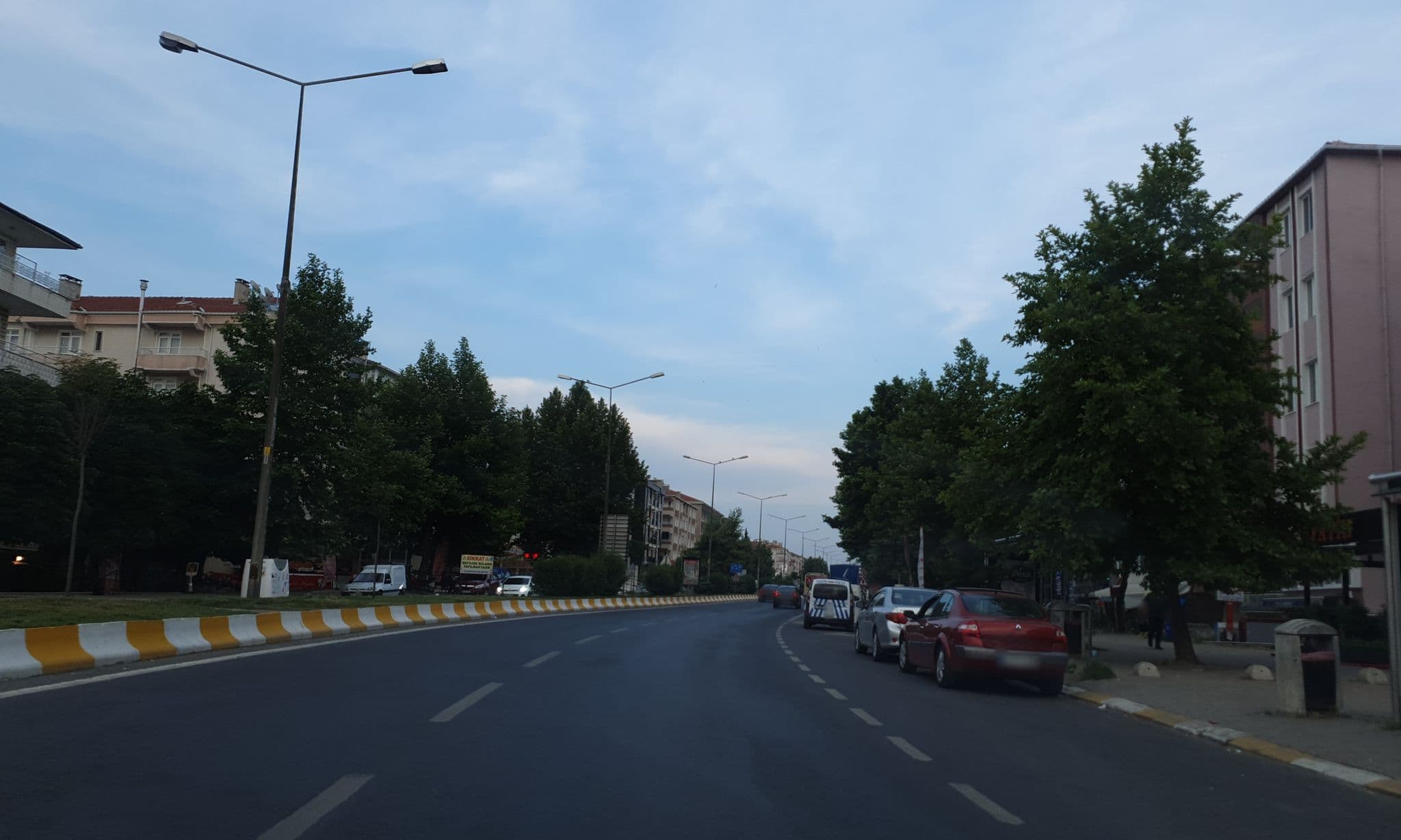 Street view near Yaman Hotel, Lüleburgaz — © sis651 (CC BY-SA · Mapillary)