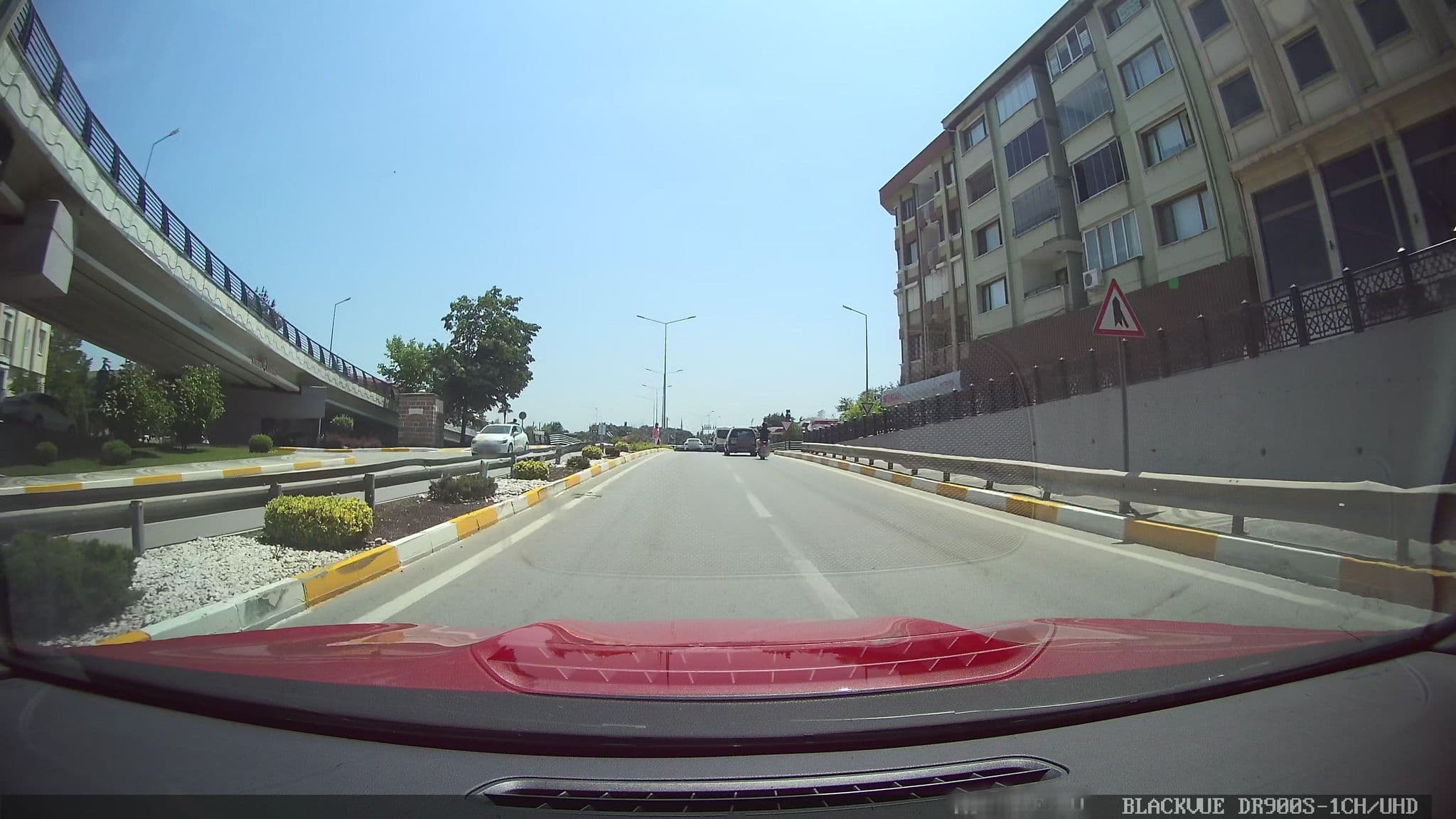 Street view near Basri Otel teras, Balıkesir — © ademturkmen (CC BY-SA · Mapillary)