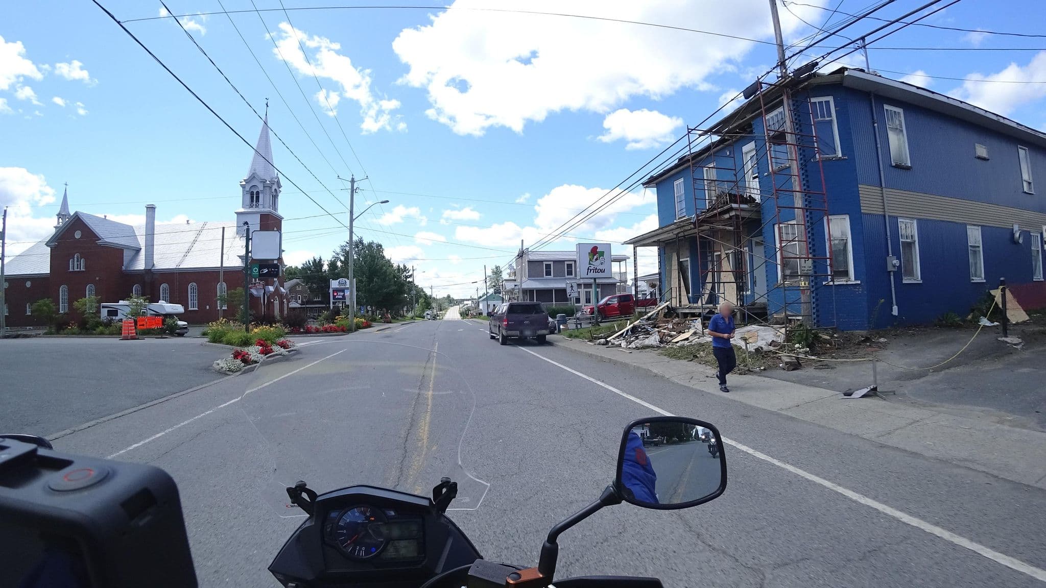 Street view near Hôtel Ti-Coune et Rose-Anna, Sainte-Claire — © michelcouturemotomcm (CC BY-SA · Mapillary)