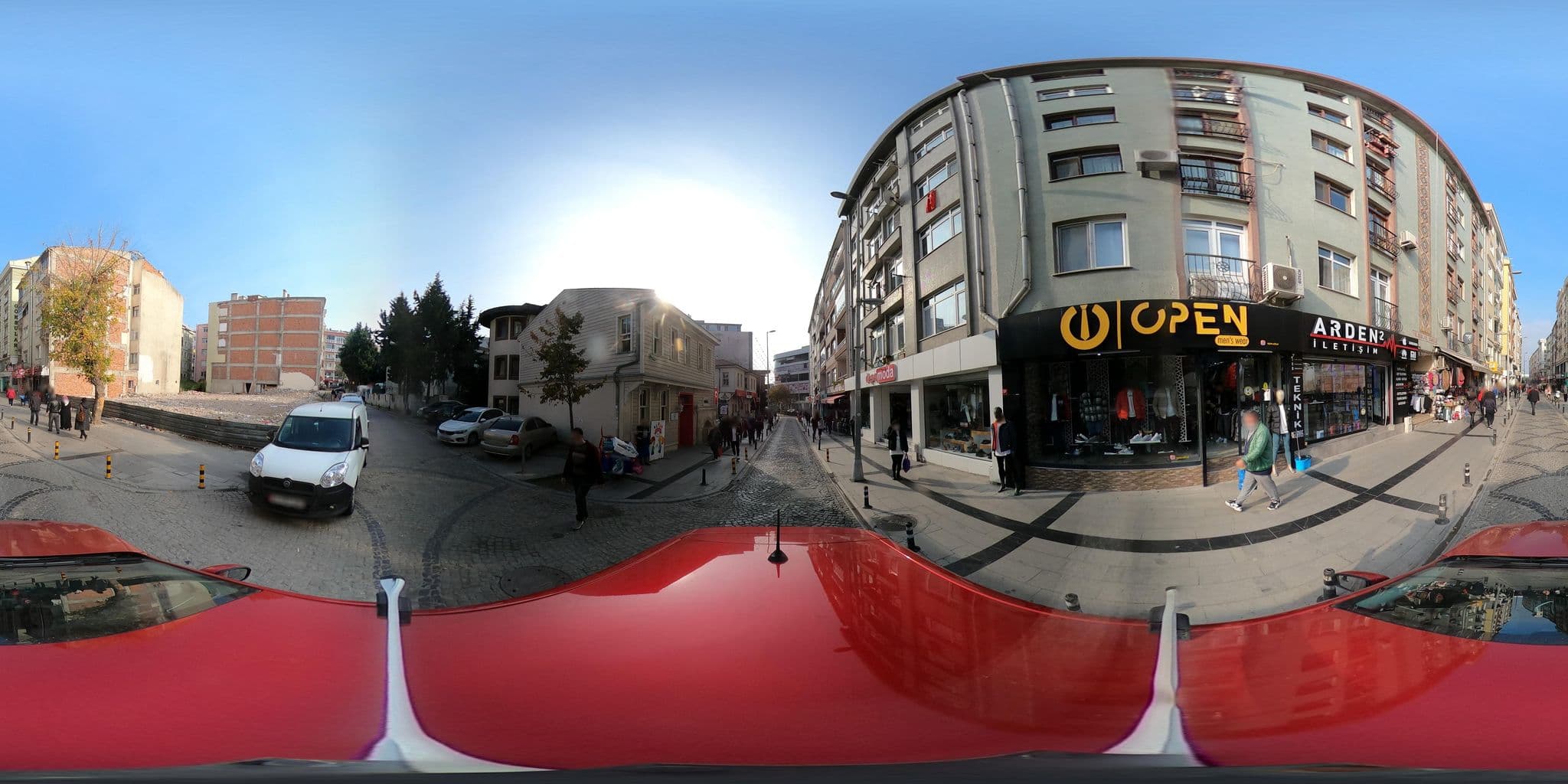 Street view near Çeşmeli Köşk Hotel, Silivri — © ademturkmen (CC BY-SA · Mapillary)