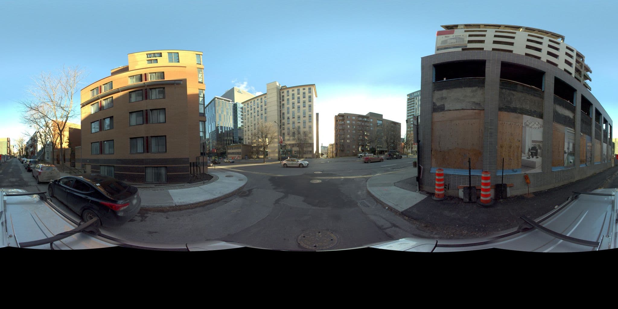 Street view near Hôtel Chrome, Milton-Parc — © VdM (CC BY-SA · Mapillary)