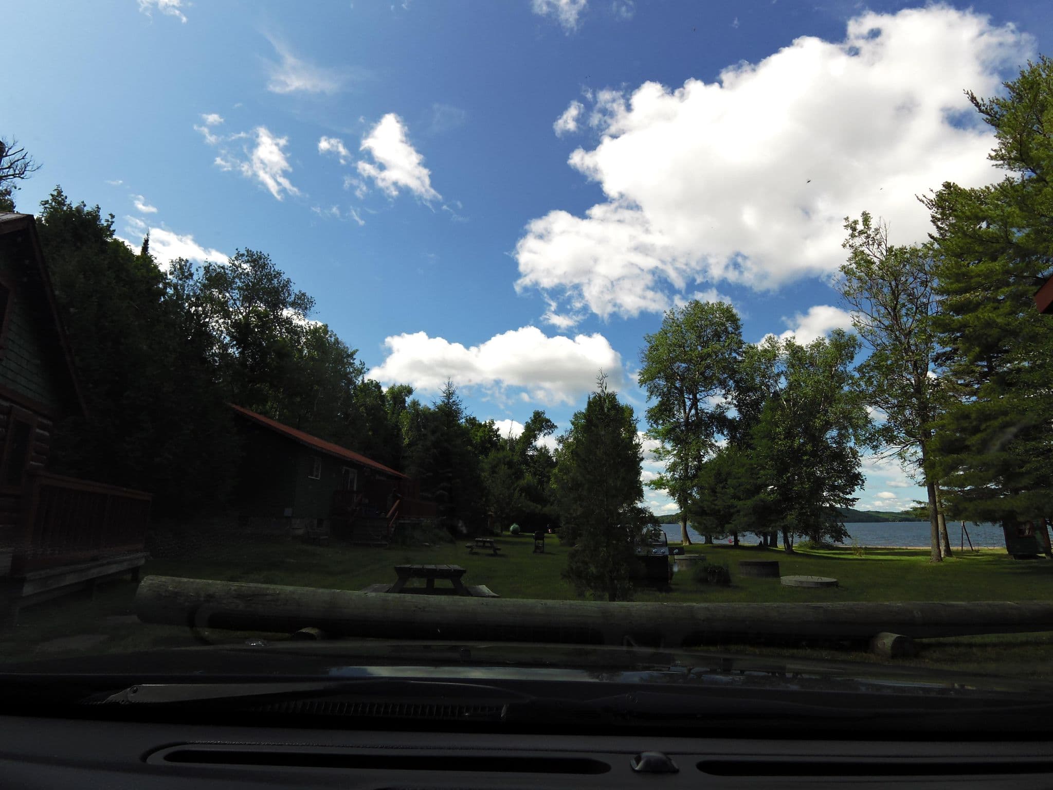 Street view near Sandhurst Resort, South River — © kevo (CC BY-SA · Mapillary)