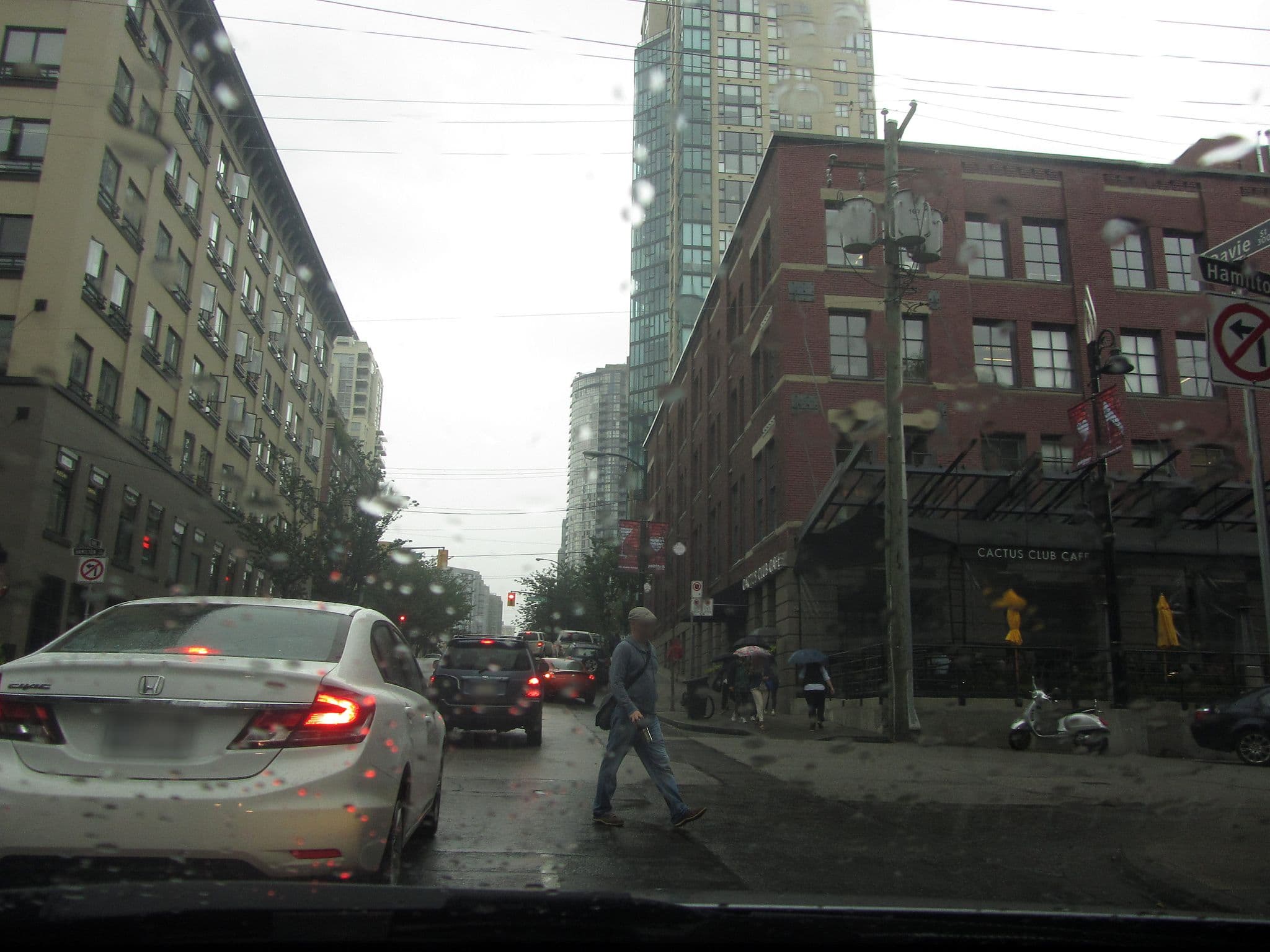 Street view near Opus, Yaletown — © pnorman (CC BY-SA · Mapillary)