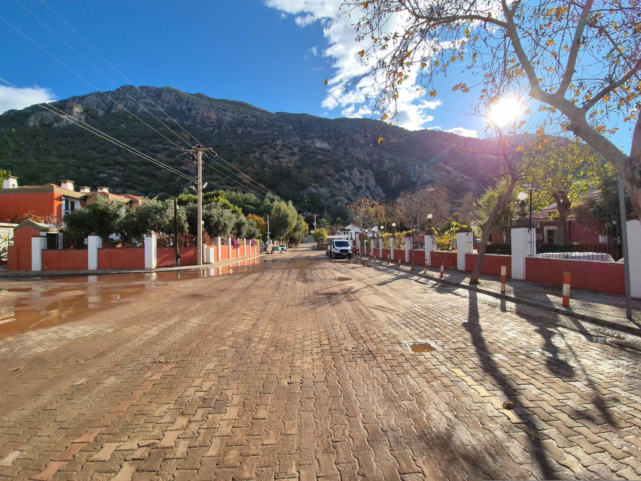 Street view near Club Belcekız Beach, Ölüdeniz — © ekatyshev (CC BY-SA · Mapillary)