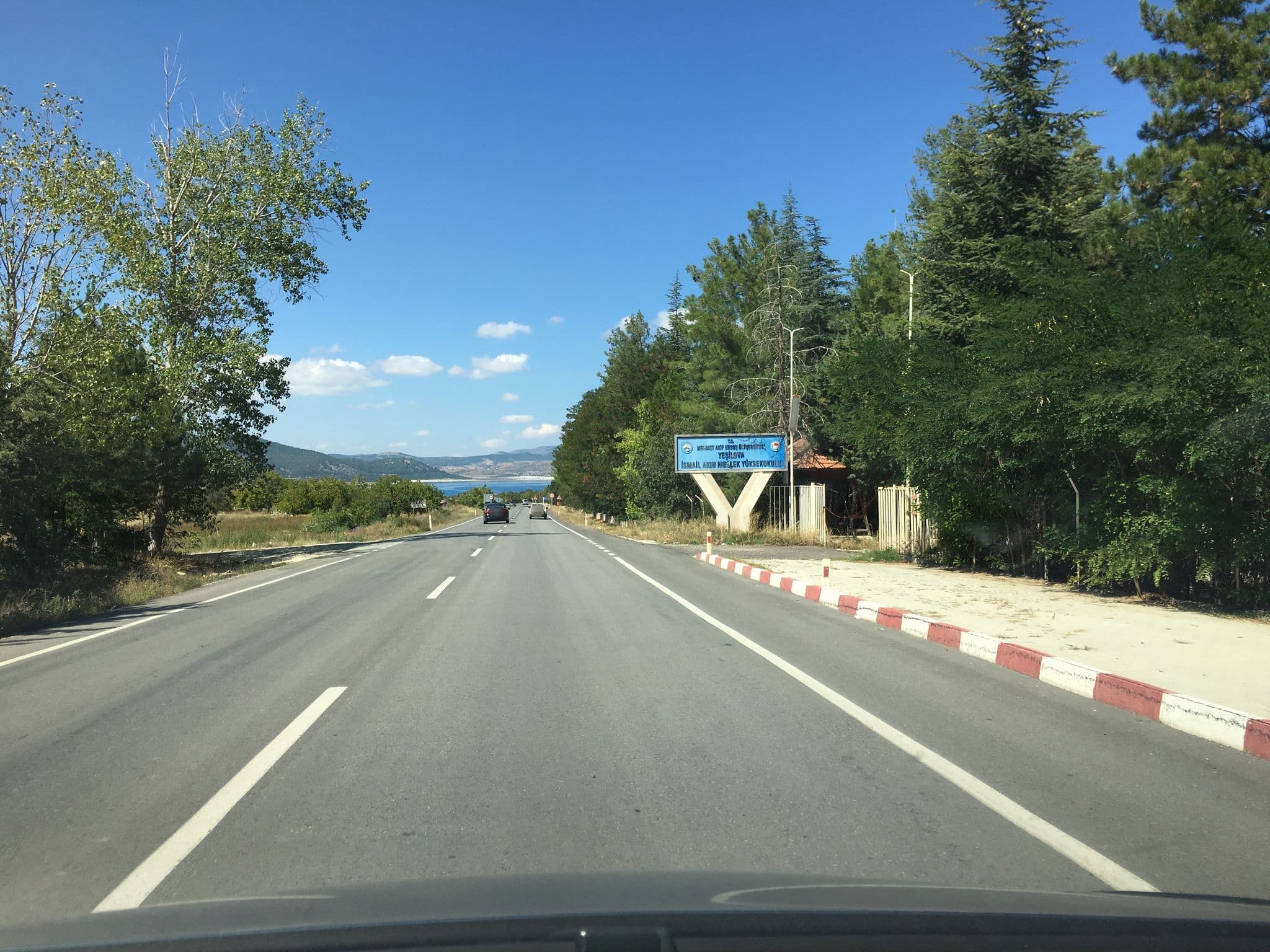 Street view near Ali Baba Çiftlik Restaurant & Apart, Salda — © empty (CC BY-SA · Mapillary)