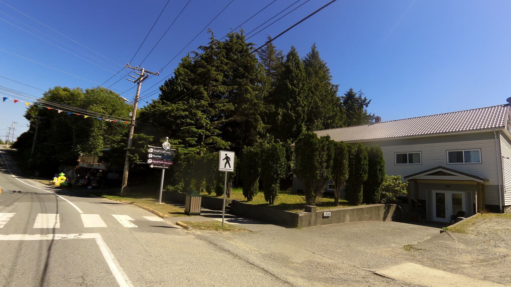 Street view near Surfs Inn, Ucluelet — © rps333 (CC BY-SA · Mapillary)