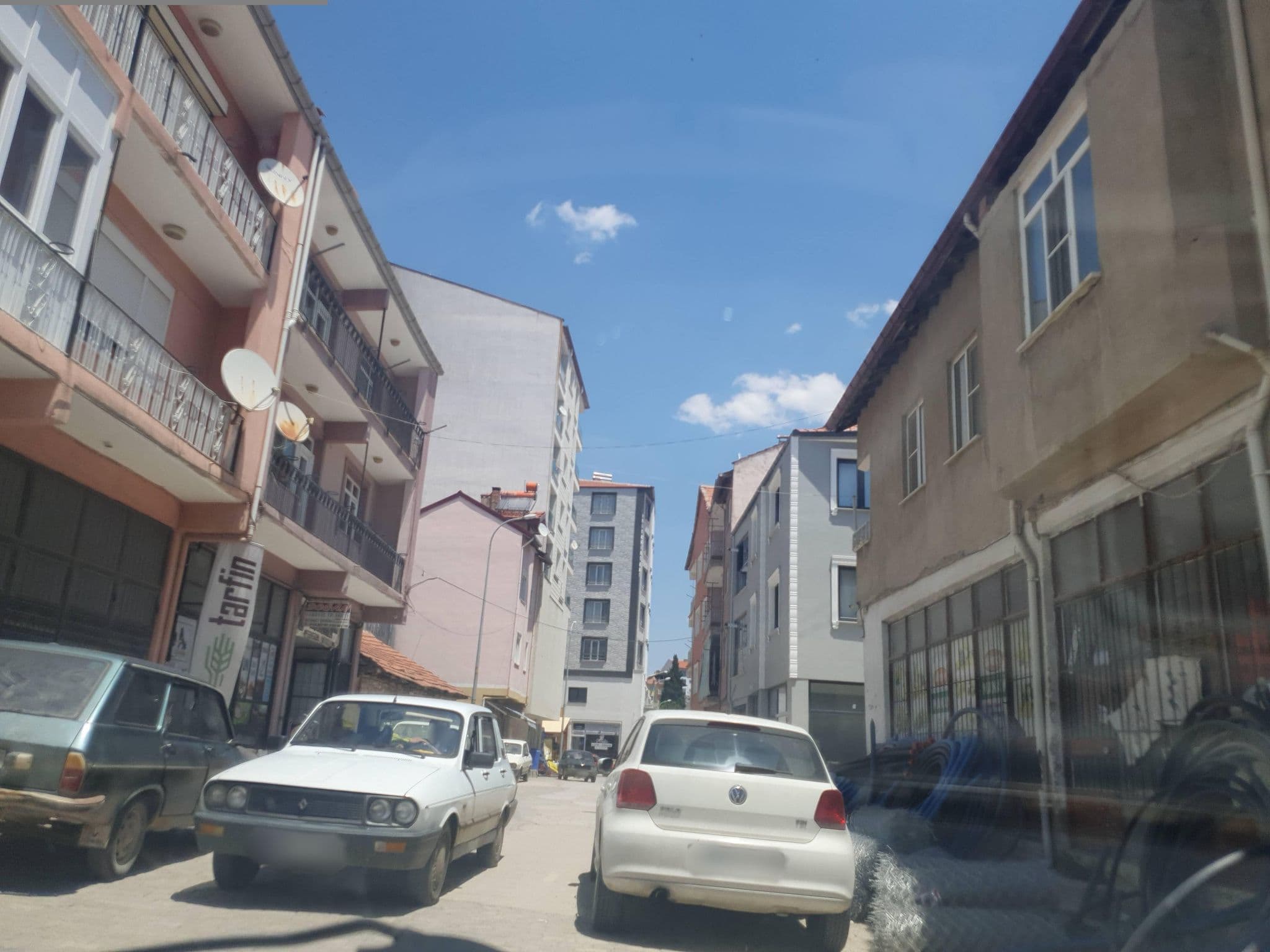 Street view near Acar Otel, Eşme — © VoSToK (CC BY-SA · Mapillary)