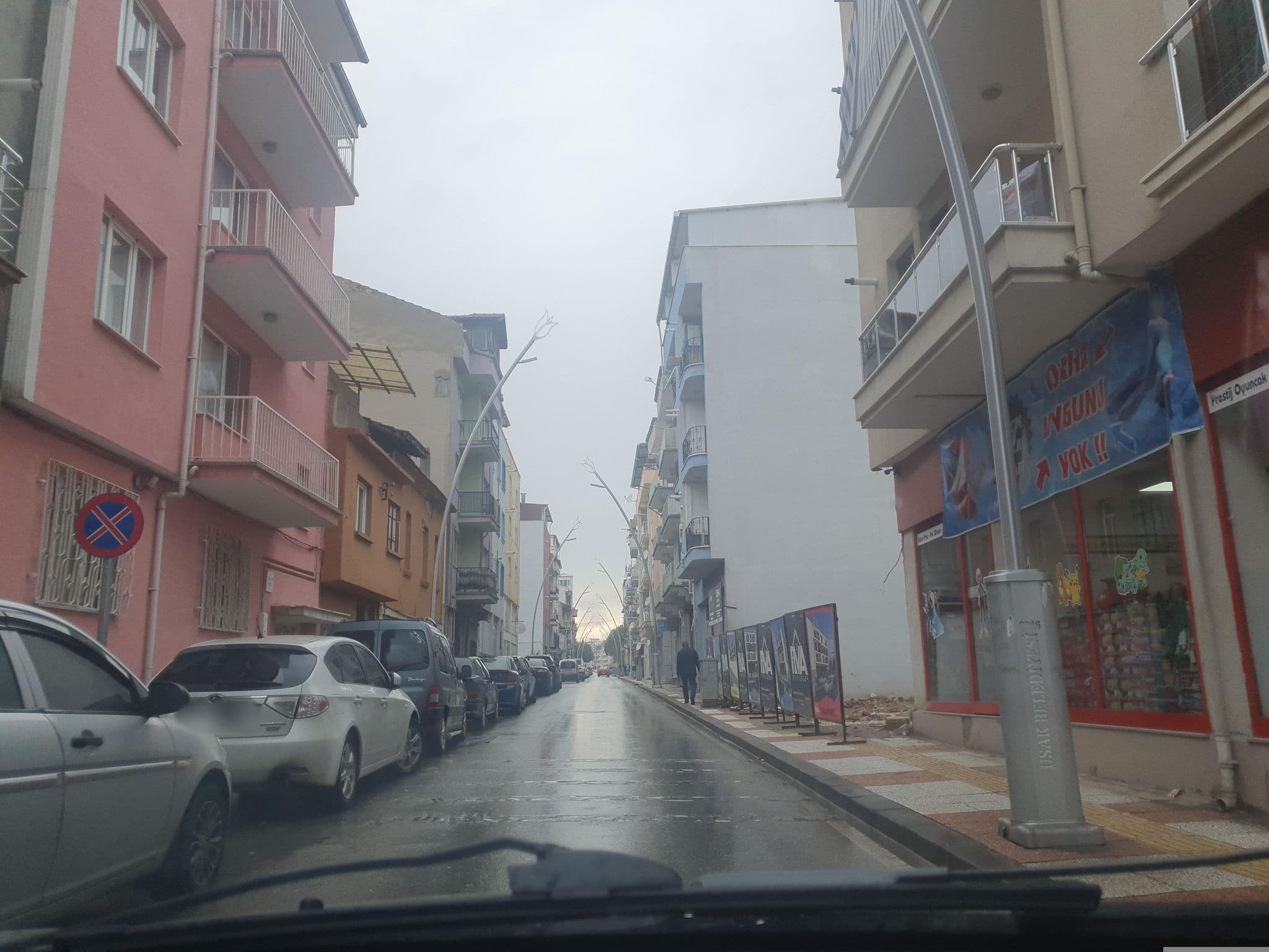 Street view near Barbaros Konaklama&Apart Otel, Uşak — © VoSToK (CC BY-SA · Mapillary)