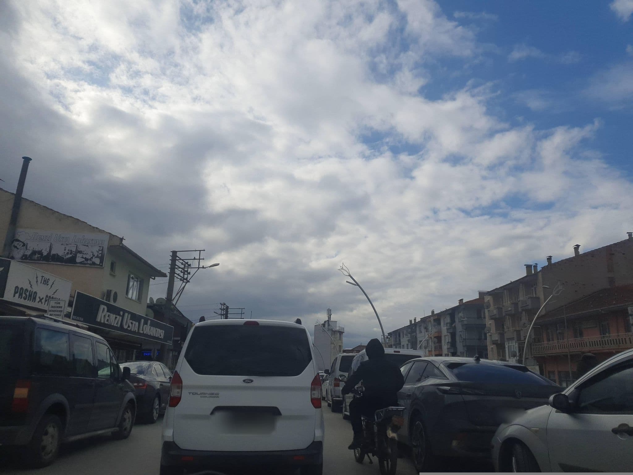 Street view near Akdağ Otel, Uşak — © VoSToK (CC BY-SA · Mapillary)