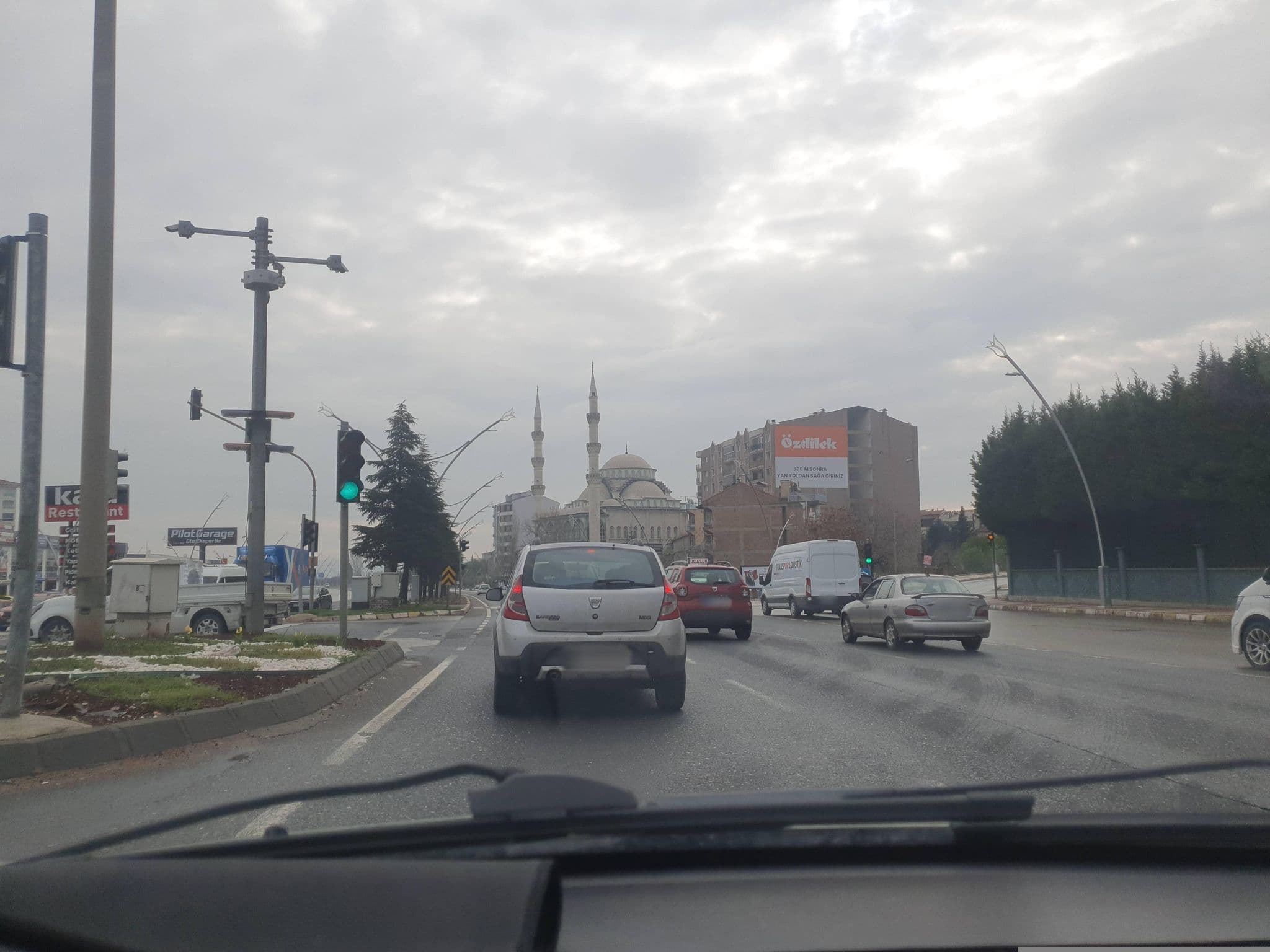Street view near Ramada Hotel Uşak Restaurant, Uşak — © VoSToK (CC BY-SA · Mapillary)