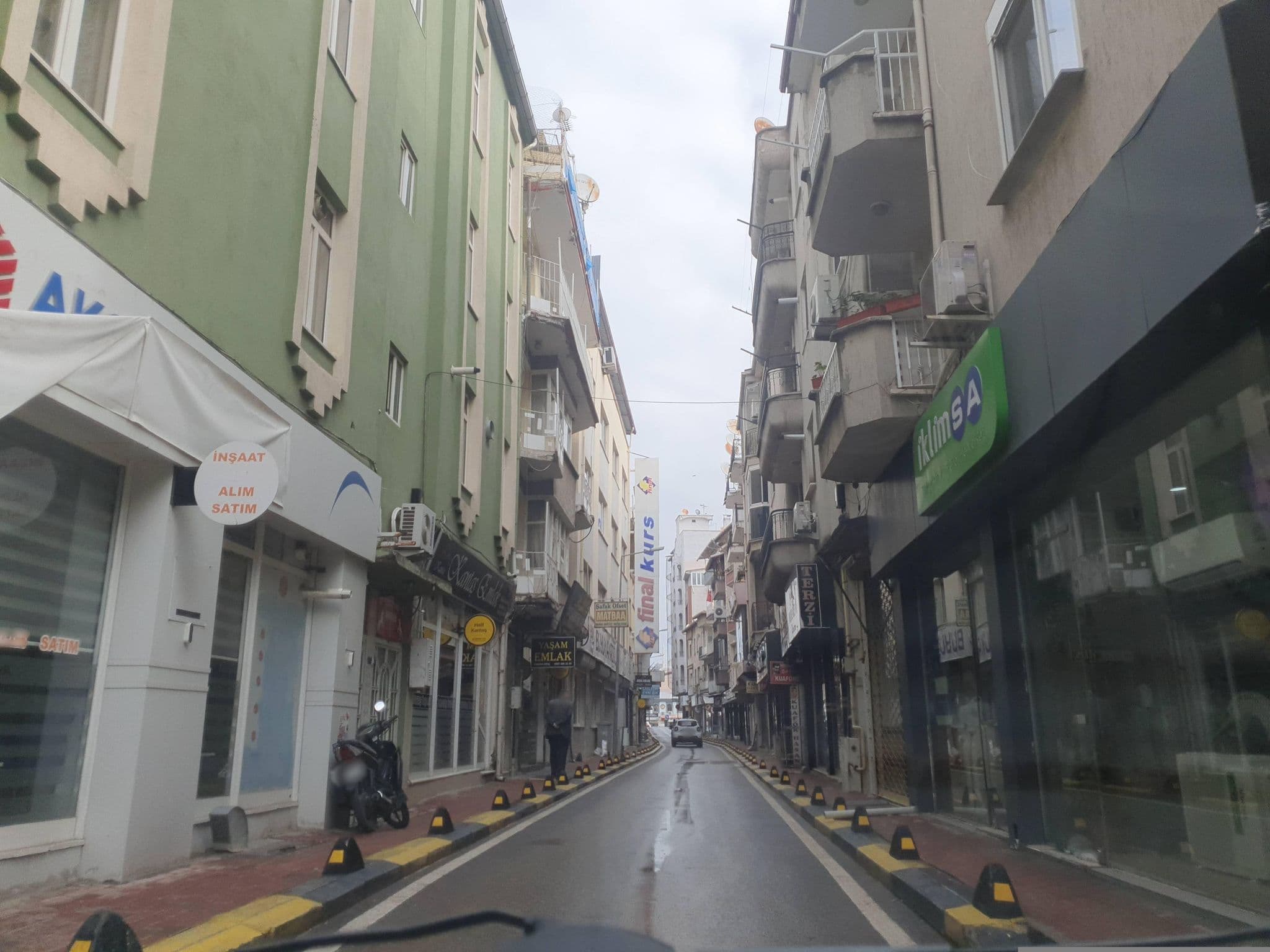 Street view near Konfor Palas, Uşak — © VoSToK (CC BY-SA · Mapillary)