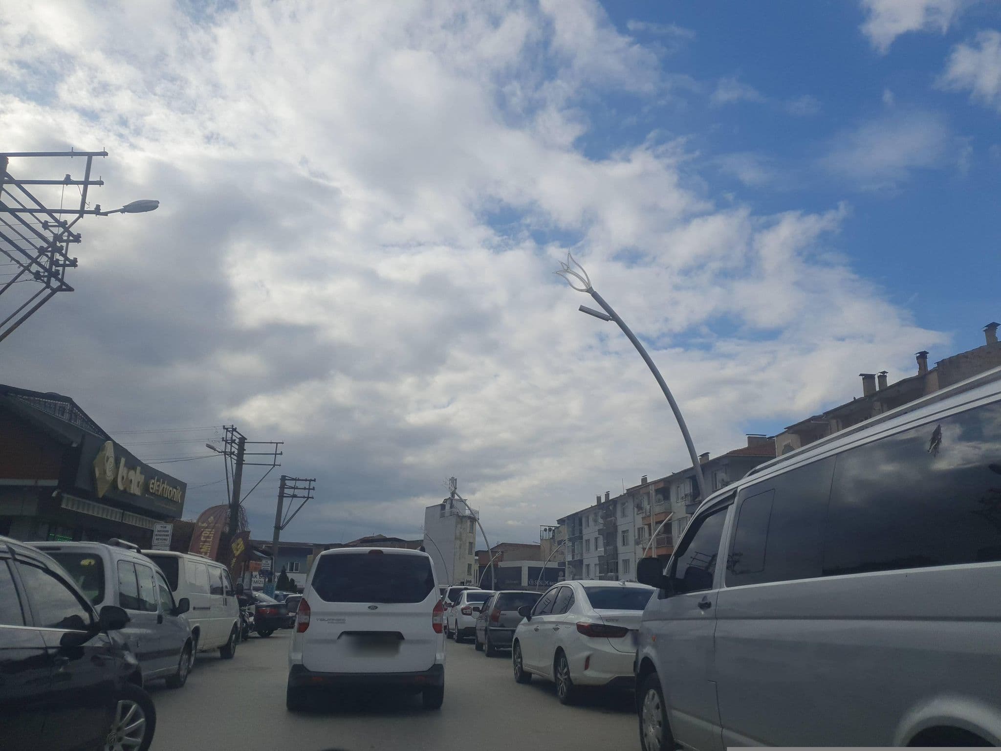 Street view near Şahlanlar Oteli, Uşak — © VoSToK (CC BY-SA · Mapillary)