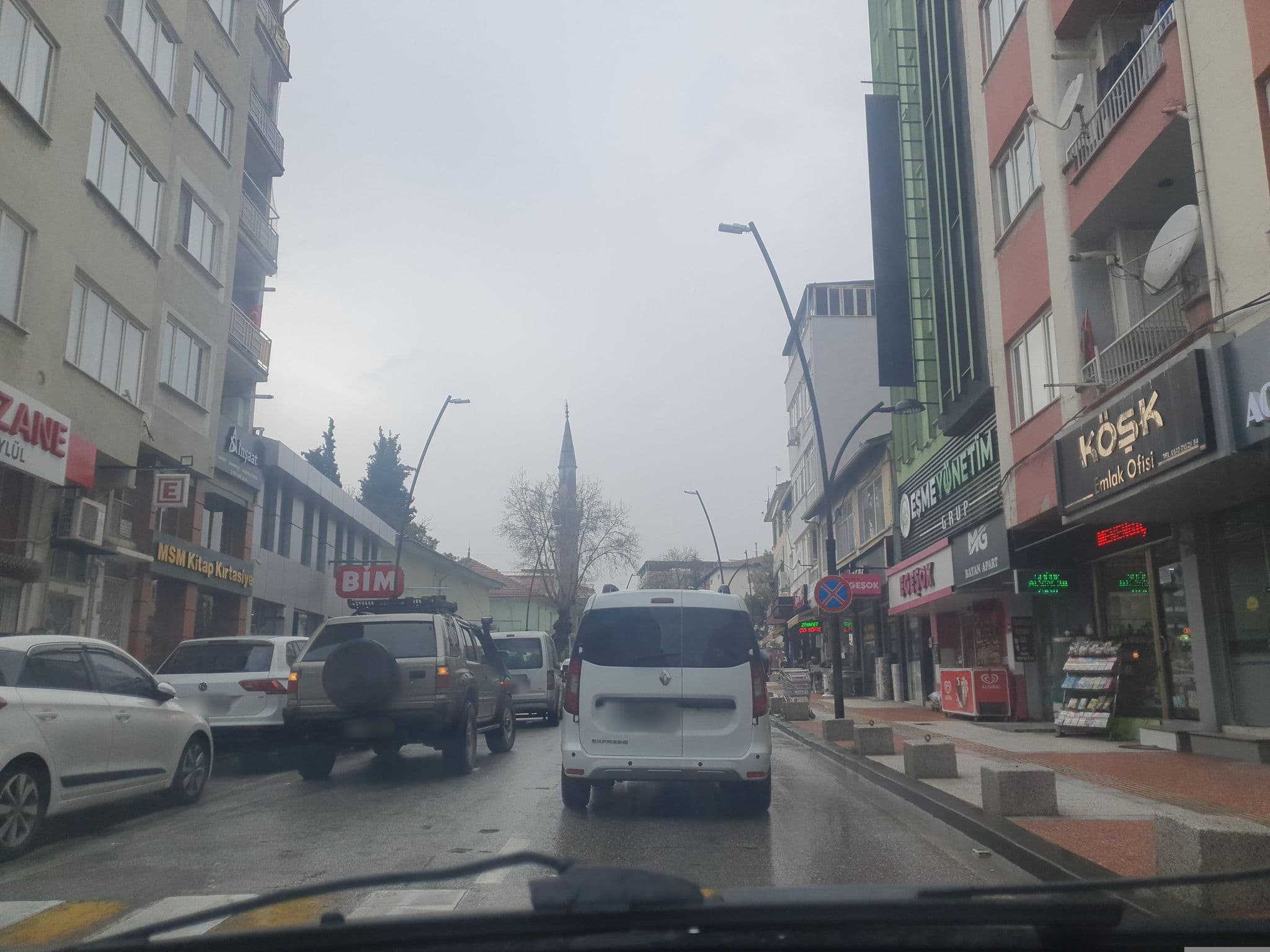 Street view near Uşşak Otel, Uşak — © VoSToK (CC BY-SA · Mapillary)