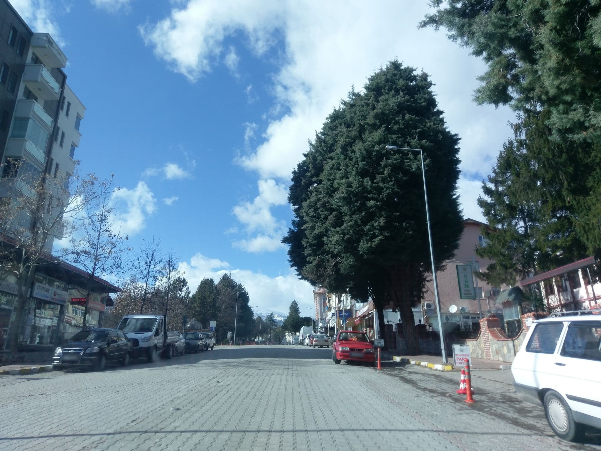 Street view near Ex Posh Towers, Gediz — © ozkanilyasaksu (CC BY-SA · Mapillary)