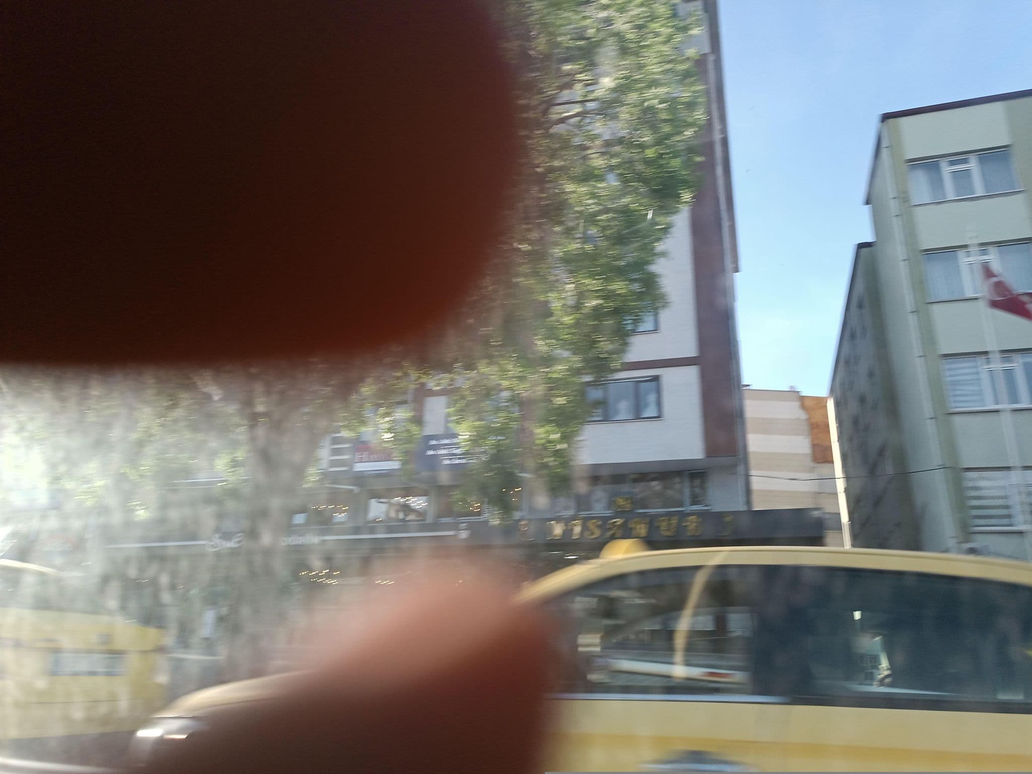 Street view near Kütahya Öğretmenevi, Kütahya — © ktahyam-Mapping (CC BY-SA · Mapillary)