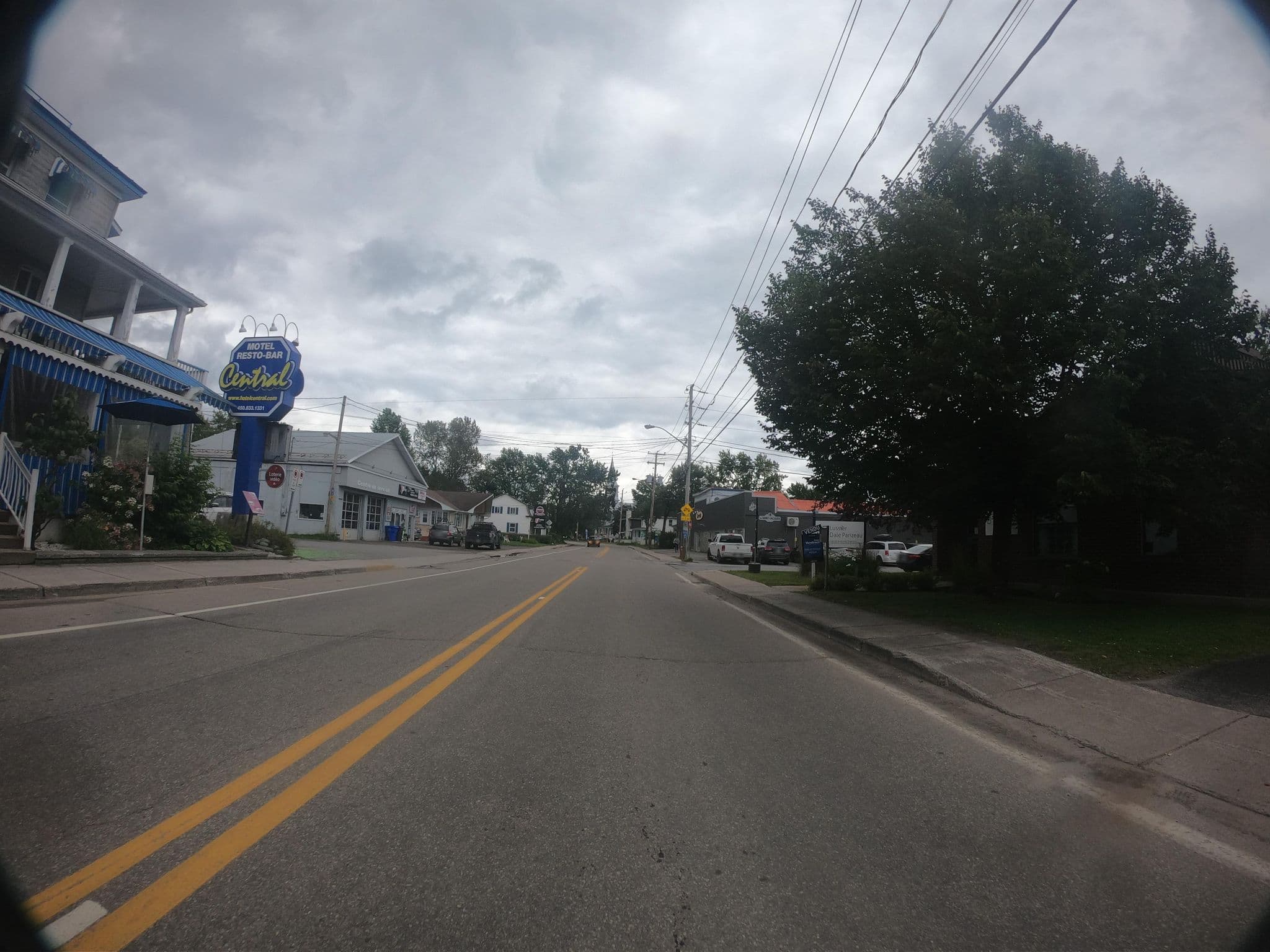 Street view near Motel Resto-Bar Central, Saint-Michel-des-Saints — © pfbreton (CC BY-SA · Mapillary)