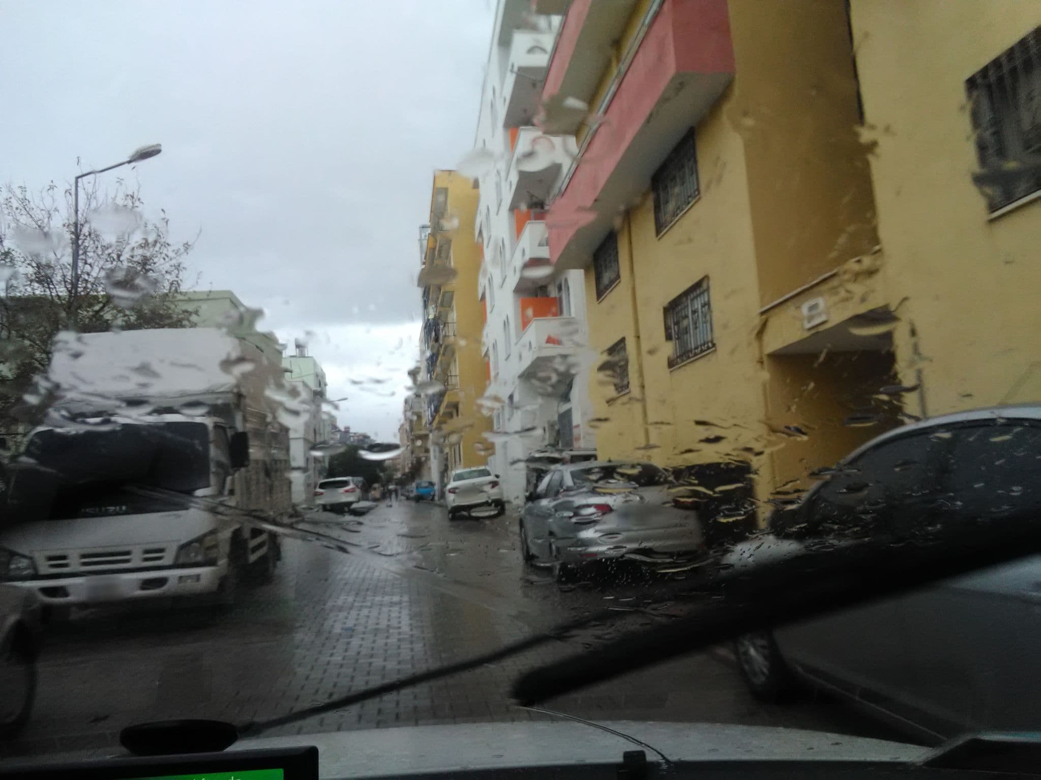 Street view near Öz Yiğit Hotel's, Gazipaşa — © andershl (CC BY-SA · Mapillary)