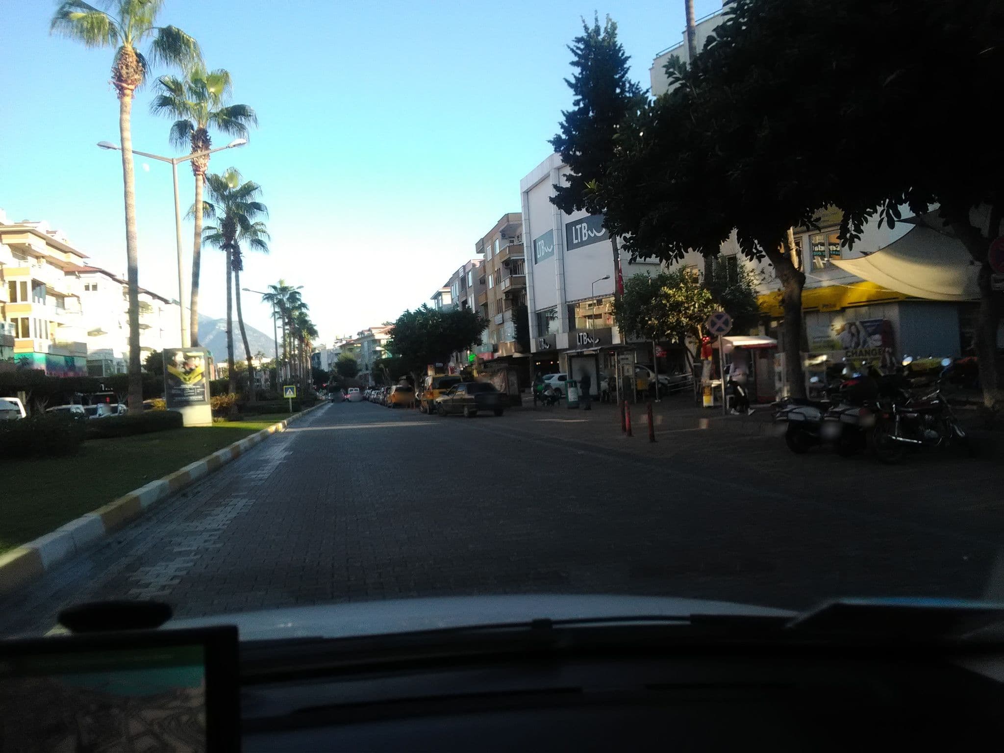 Street view near Alaniya, Alanya — © andershl (CC BY-SA · Mapillary)