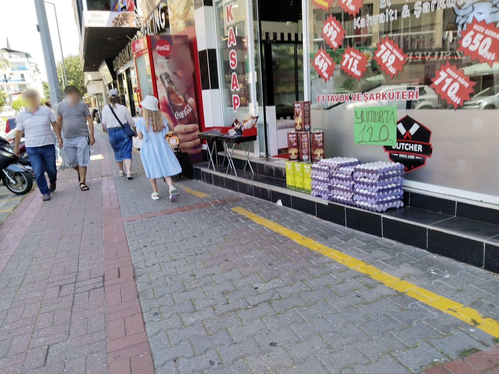 Street view near Günaydın Otel, Alanya — © Yurikson (CC BY-SA · Mapillary)