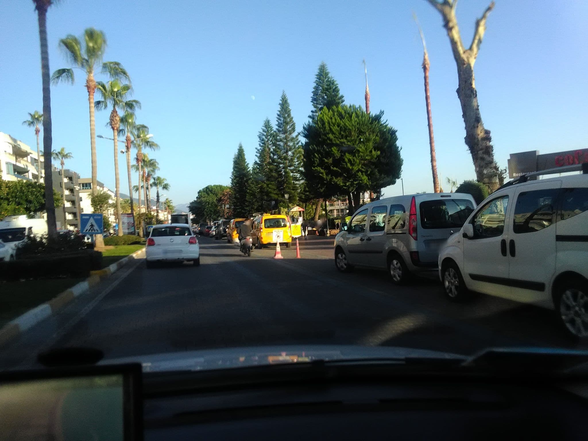 Street view near De Manor Boutique Hotel, Alanya — © andershl (CC BY-SA · Mapillary)