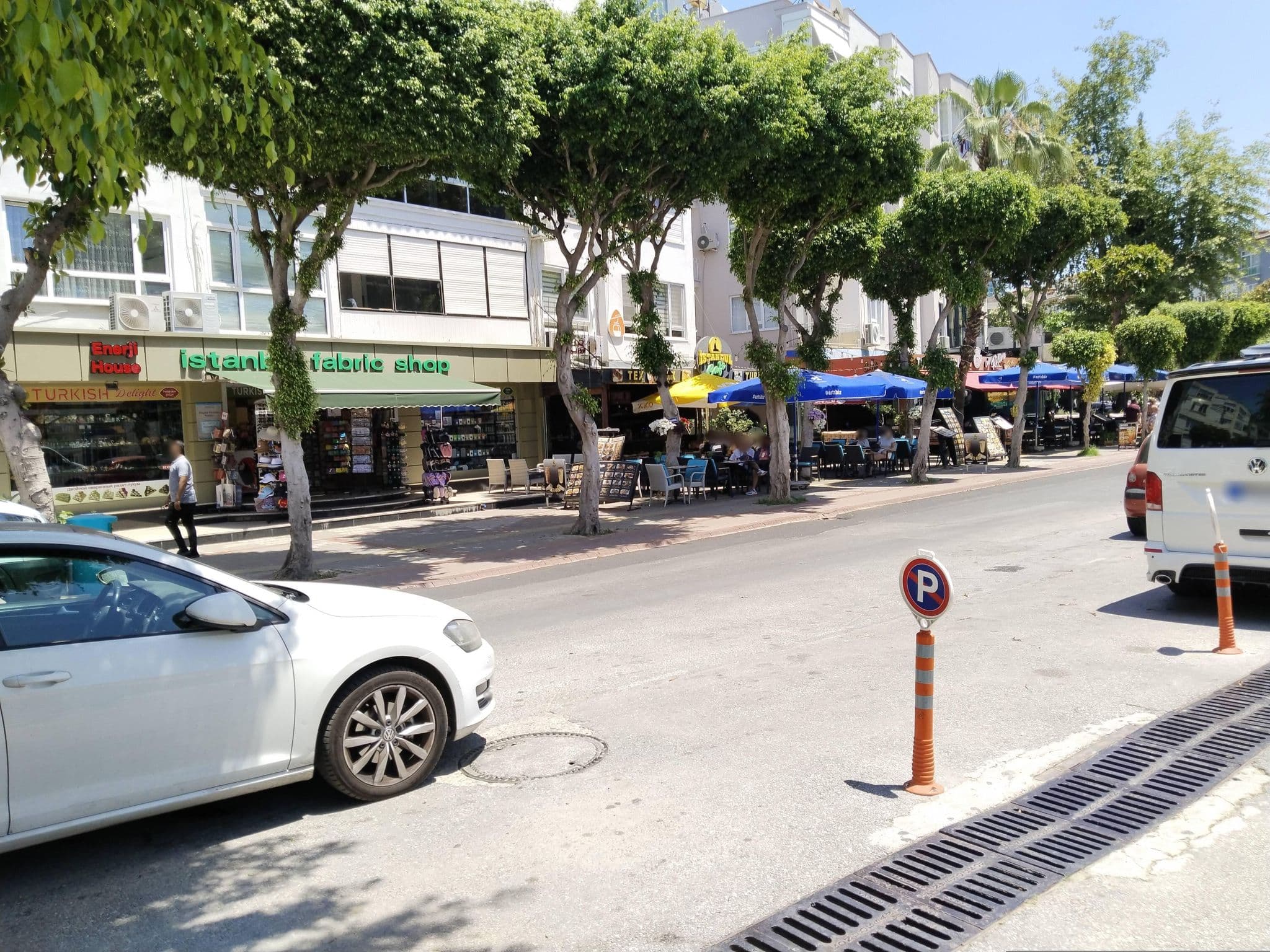 Street view near alanya elysee beach hotel, Alanya — © Yurikson (CC BY-SA · Mapillary)
