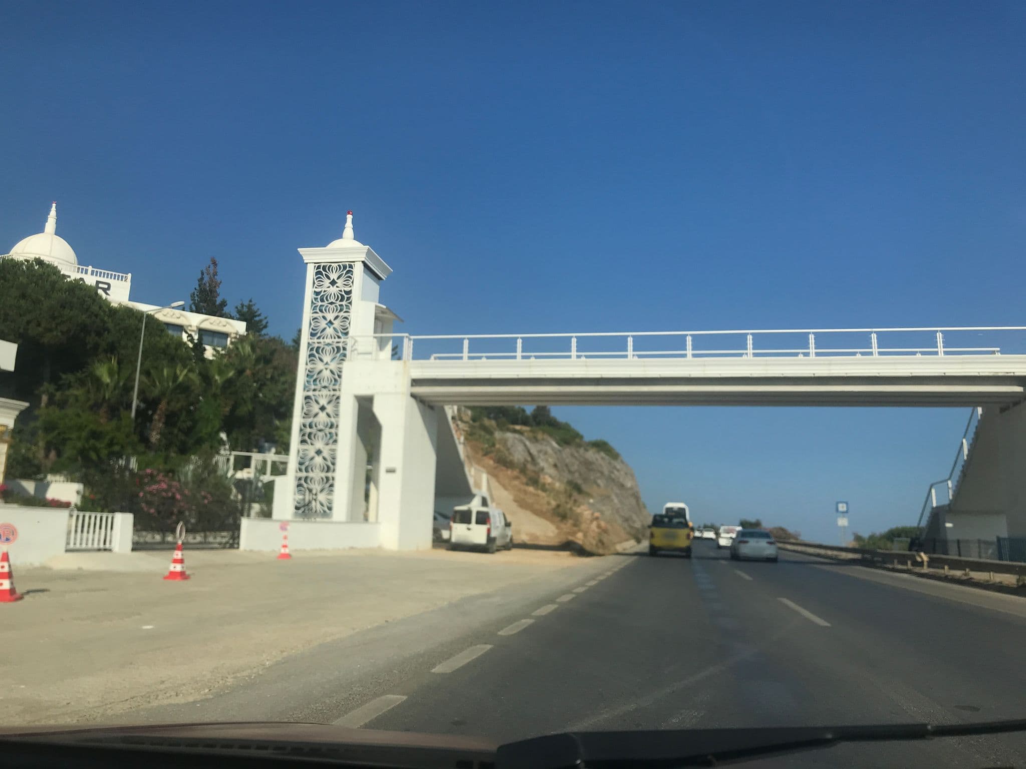 Street view near Sea Star Hotel, Elikesik — © alpzsarac (CC BY-SA · Mapillary)