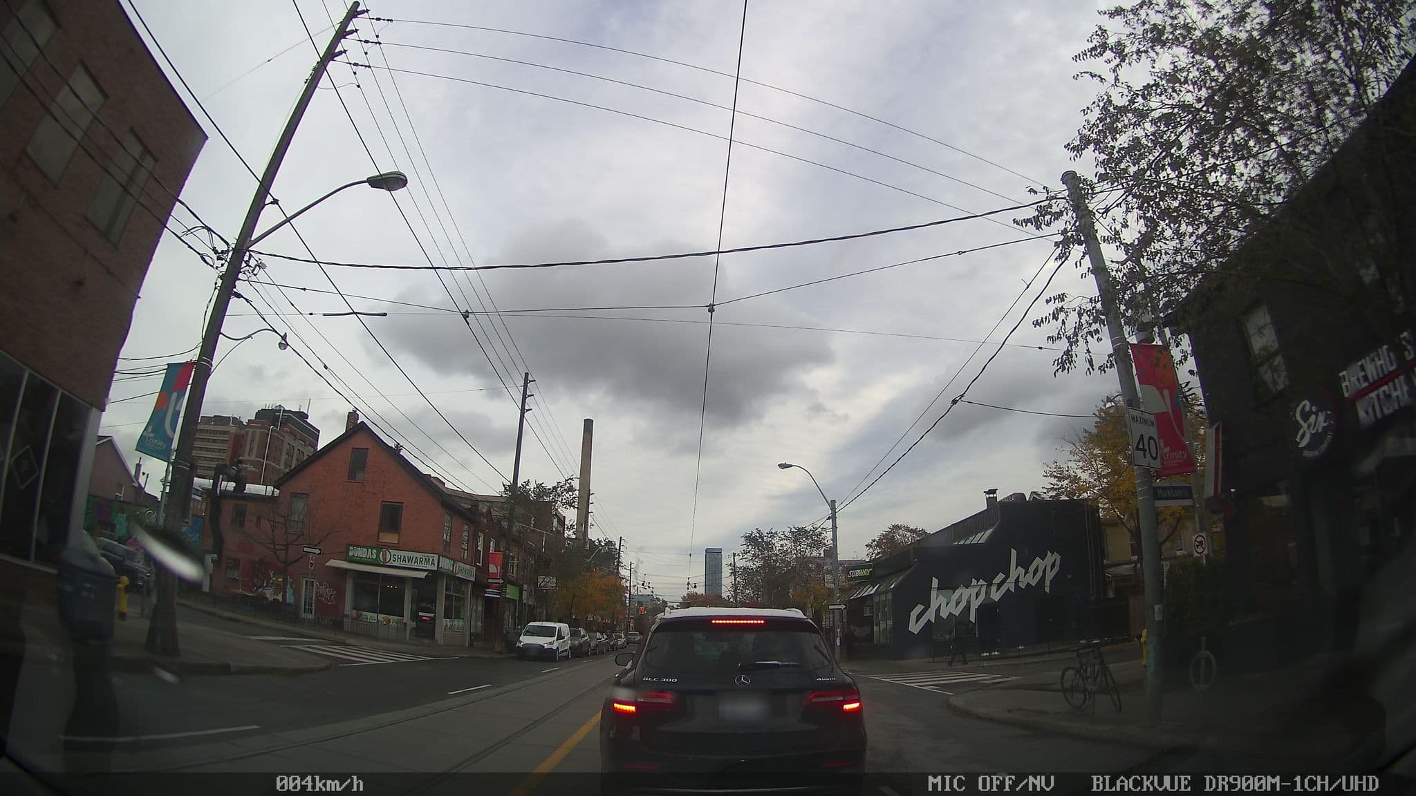 Street view near Urban Living Suites, Trinity-Bellwoods — © abcourier (CC BY-SA · Mapillary)