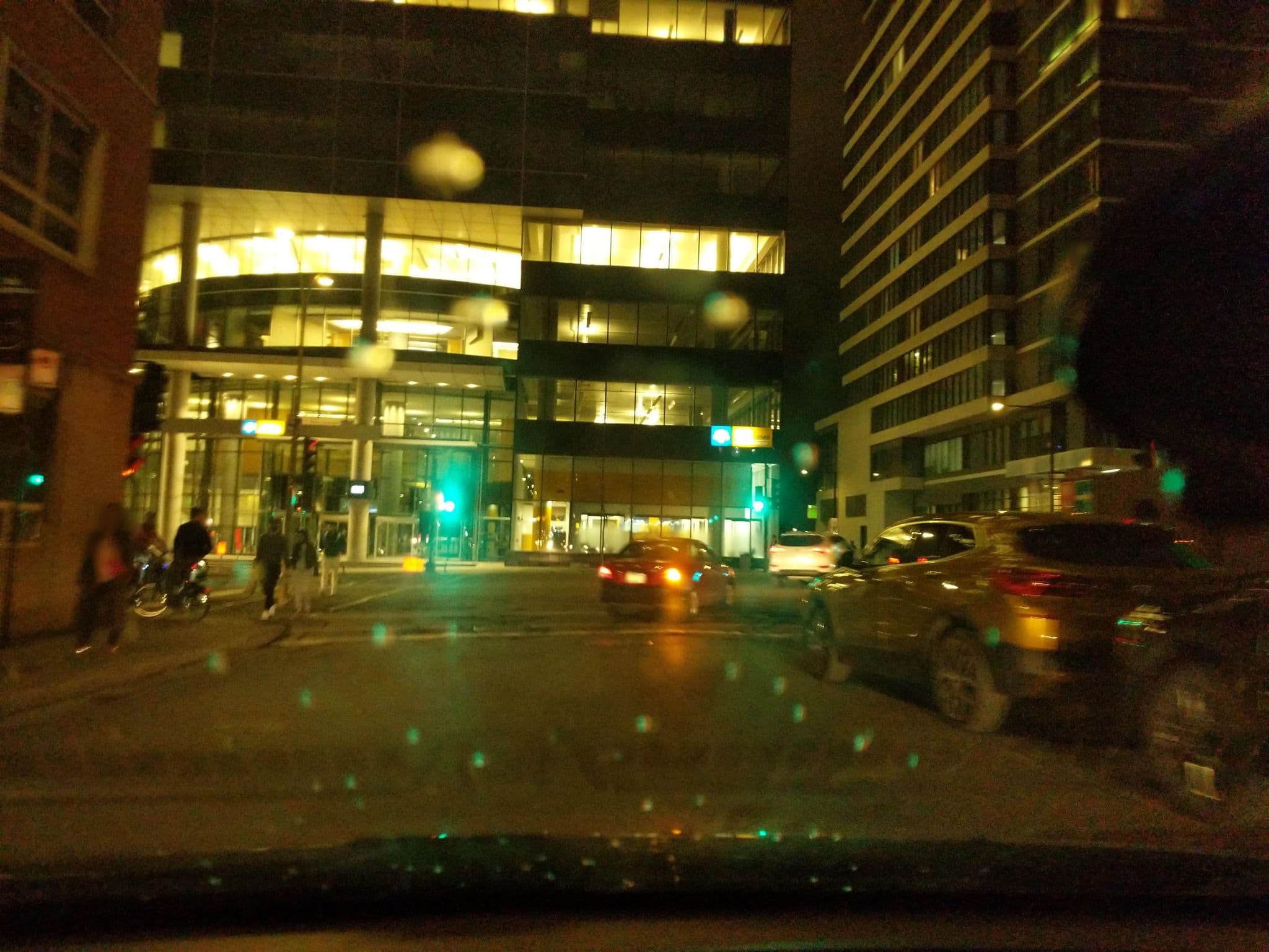 Street view near Hotel Y, Ville-Marie — © geodz (CC BY-SA · Mapillary)