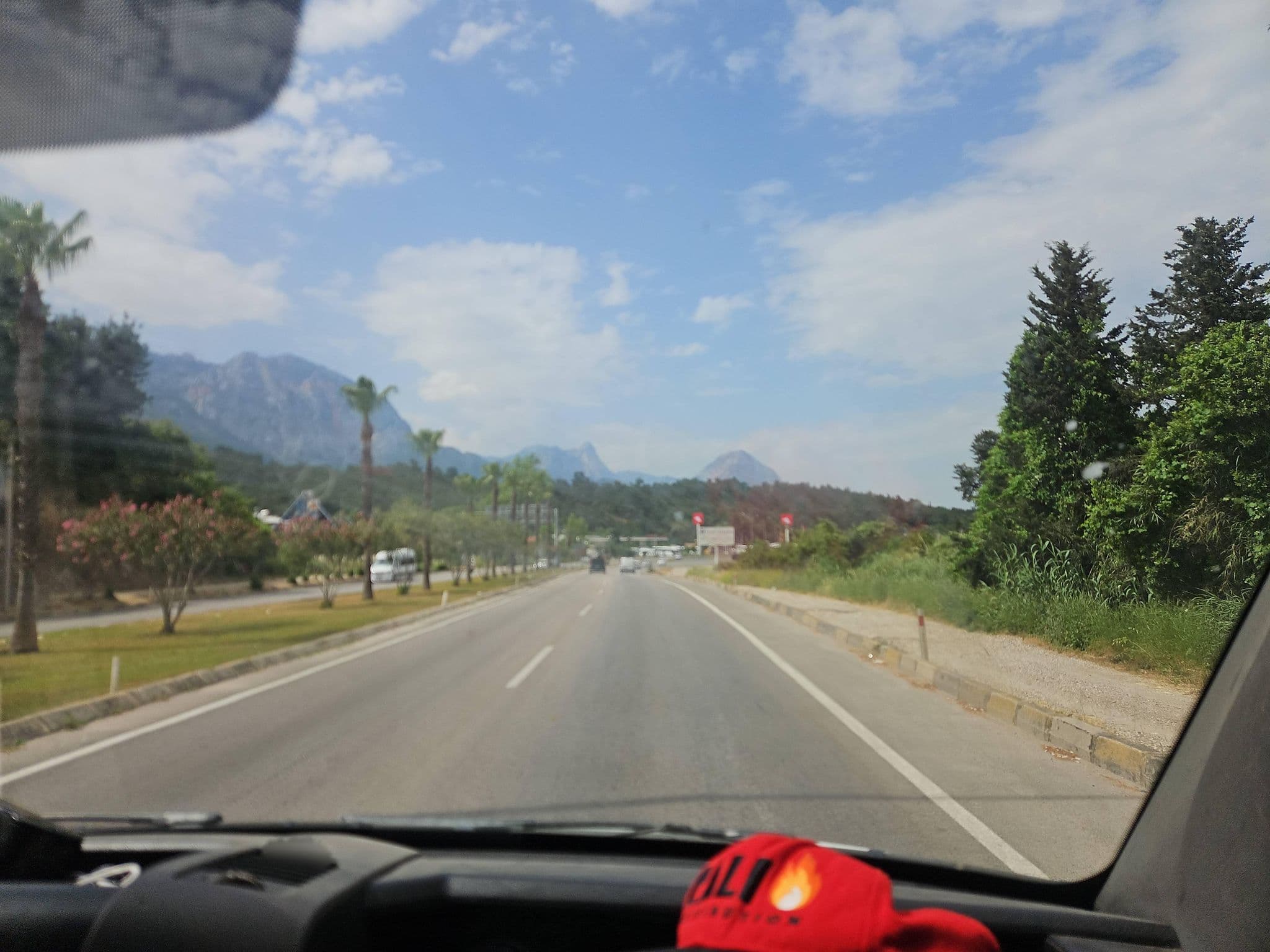 Street view near botanik Resort Hotel ana restoran da, Kemer — © ursus (CC BY-SA · Mapillary)
