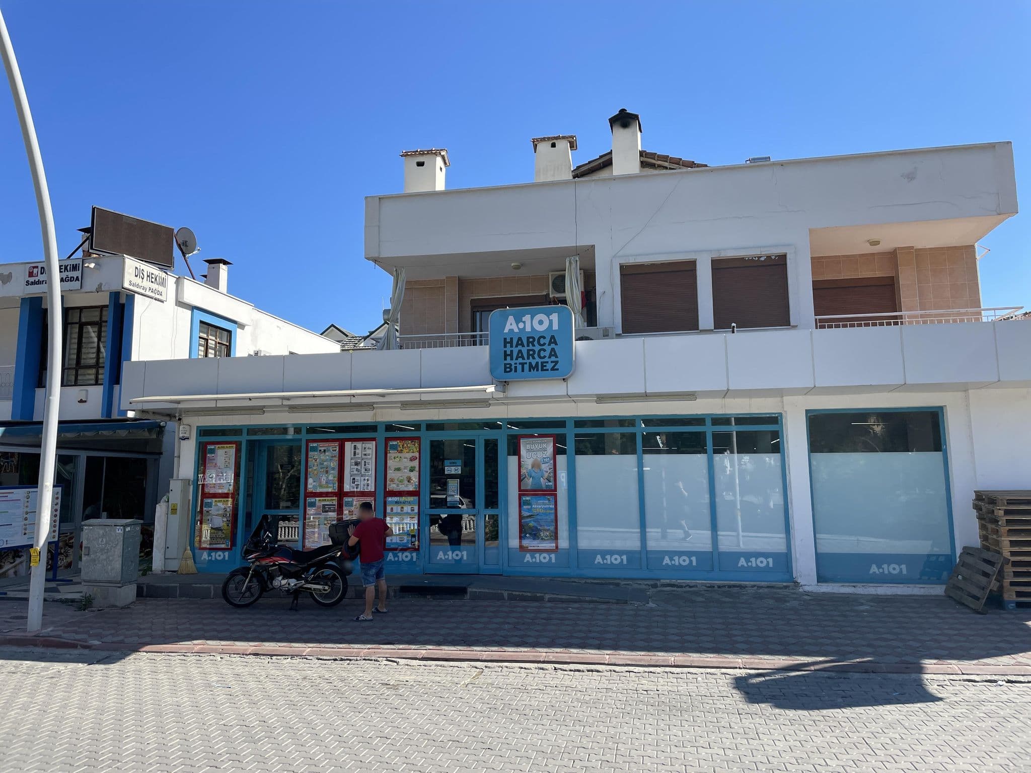 Street view near Demirhan Spa, Kemer — © batyrmastyr (CC BY-SA · Mapillary)