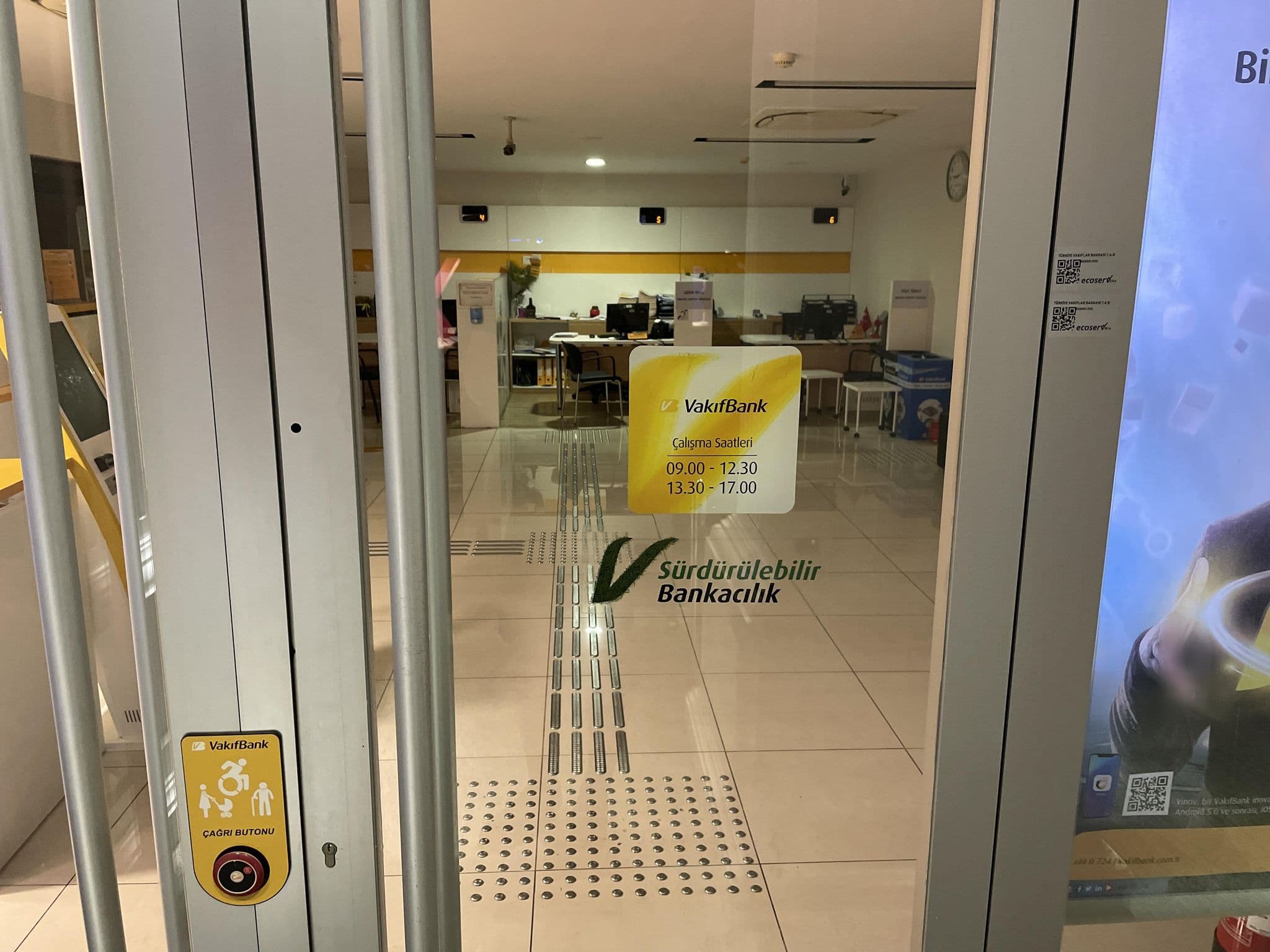 Street view near Golden Lotus Otel, Kemer — © batyrmastyr (CC BY-SA · Mapillary)