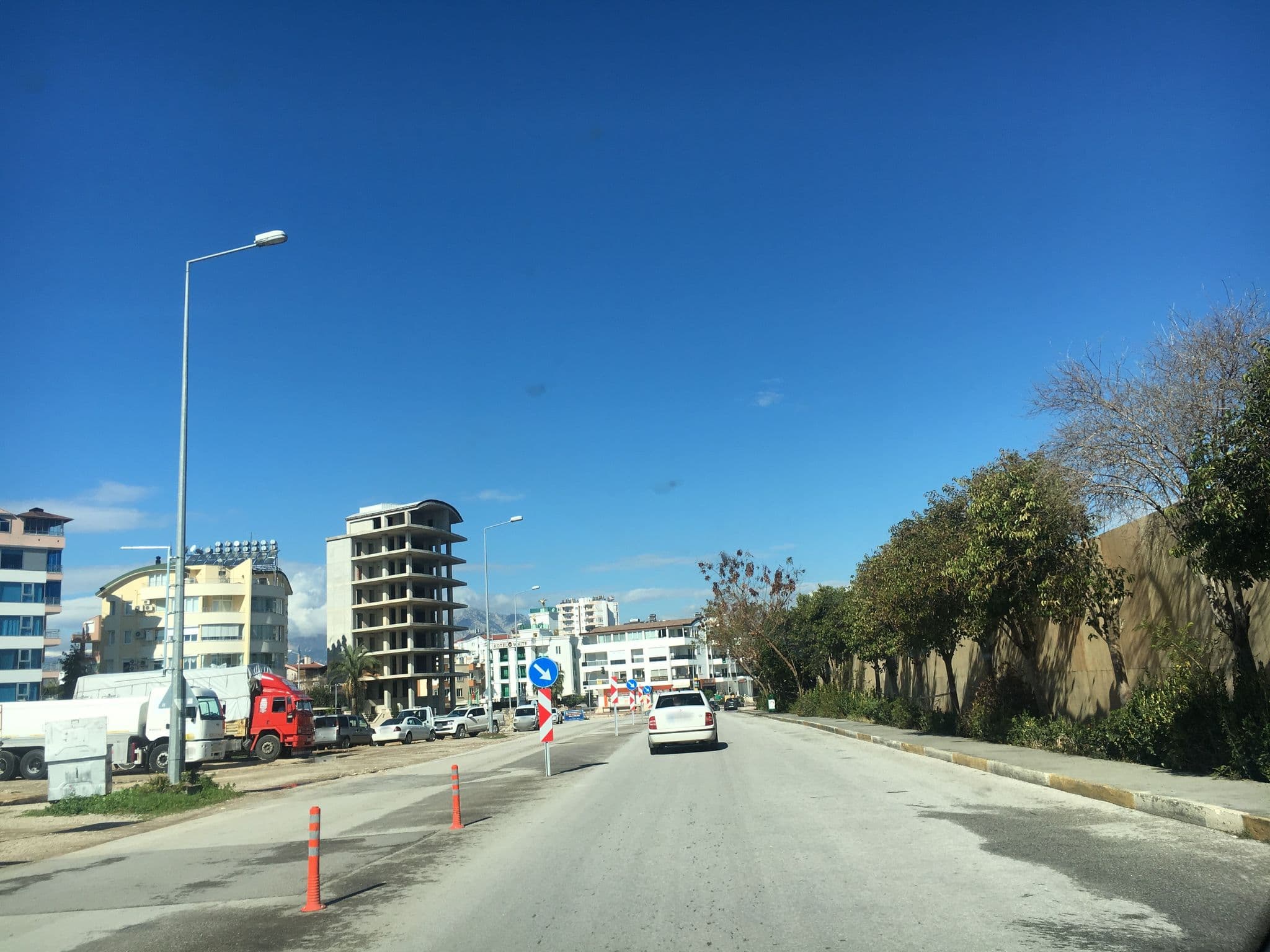 Street view near Rixos, Antalya — © semi (CC BY-SA · Mapillary)