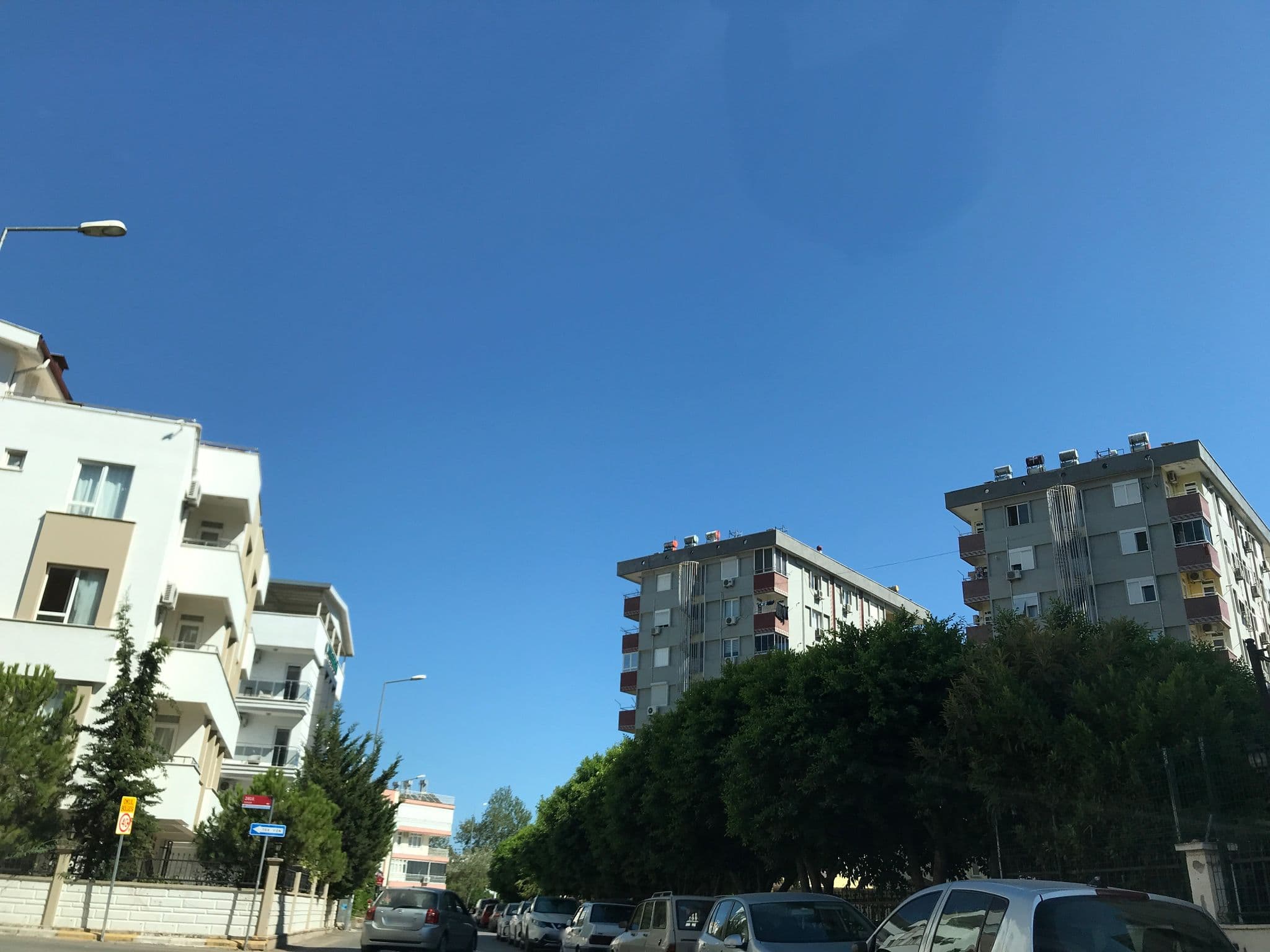 Street view near Elit Otel 402 No'lu Oda, Antalya — © ferahkoksal (CC BY-SA · Mapillary)