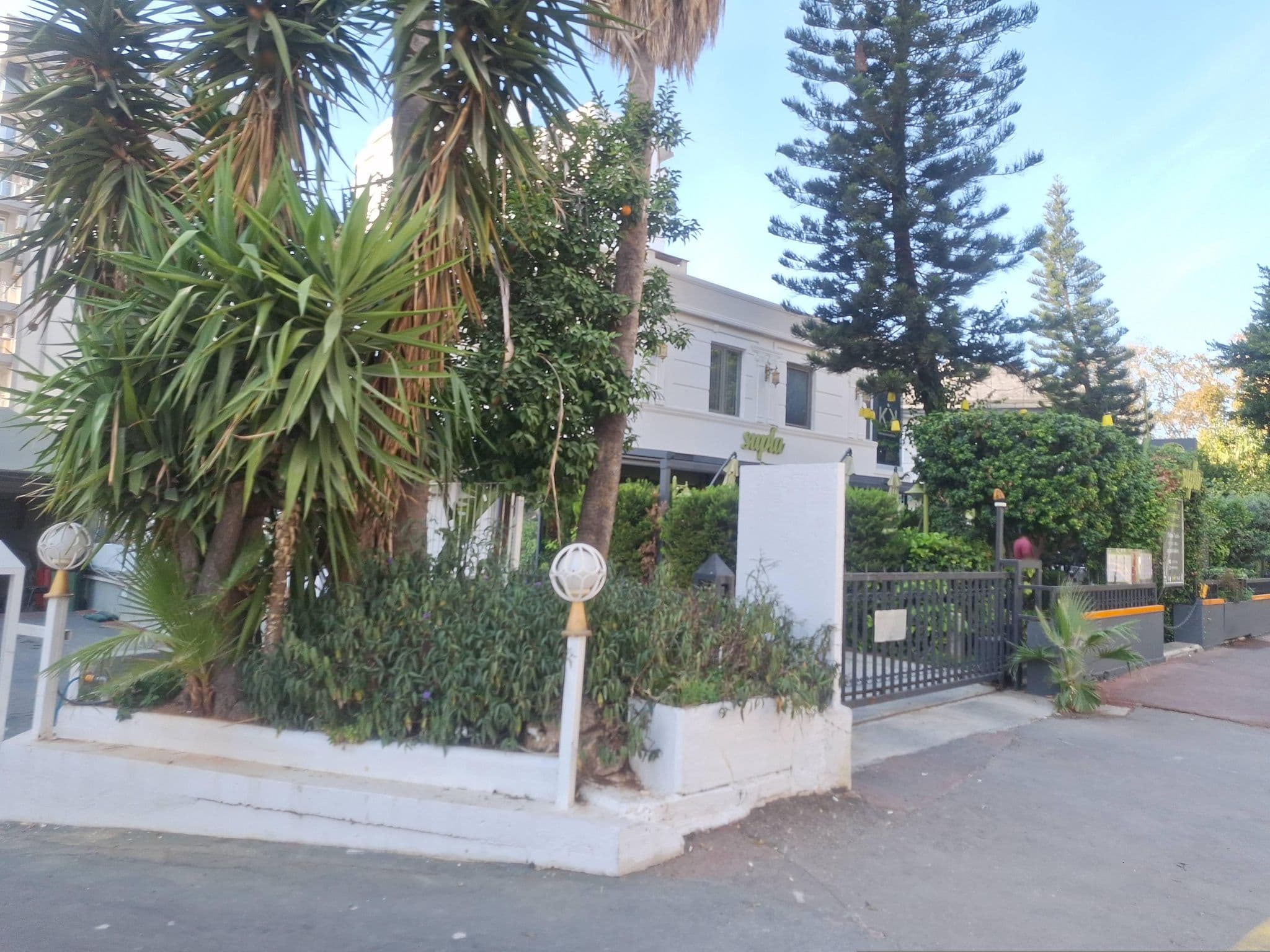 Street view near Ozbağ, Muratpaşa — © Guria (CC BY-SA · Mapillary)