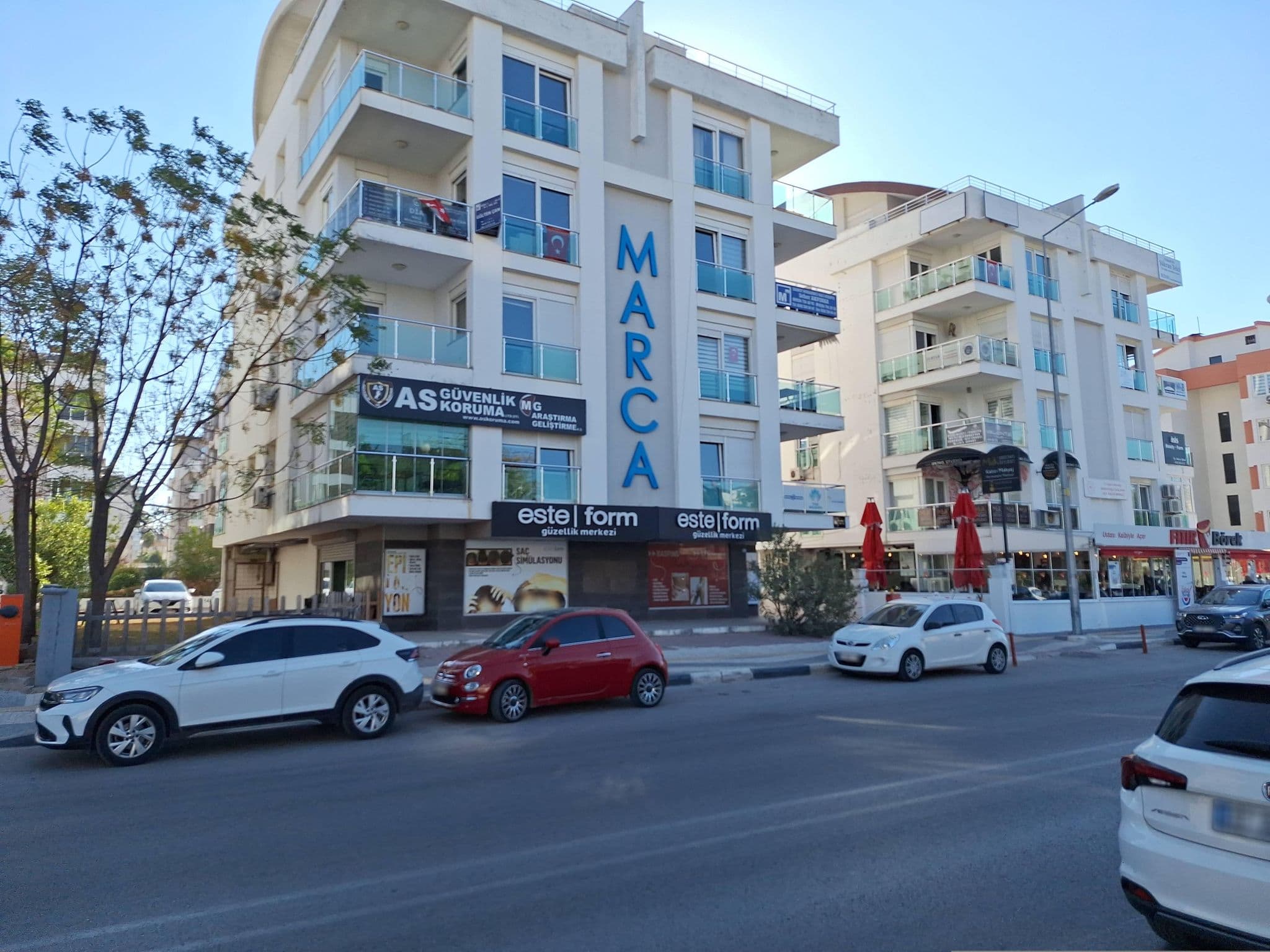 Street view near AVANTGARDE LUXURY RESORT, Muratpaşa — © Guria (CC BY-SA · Mapillary)