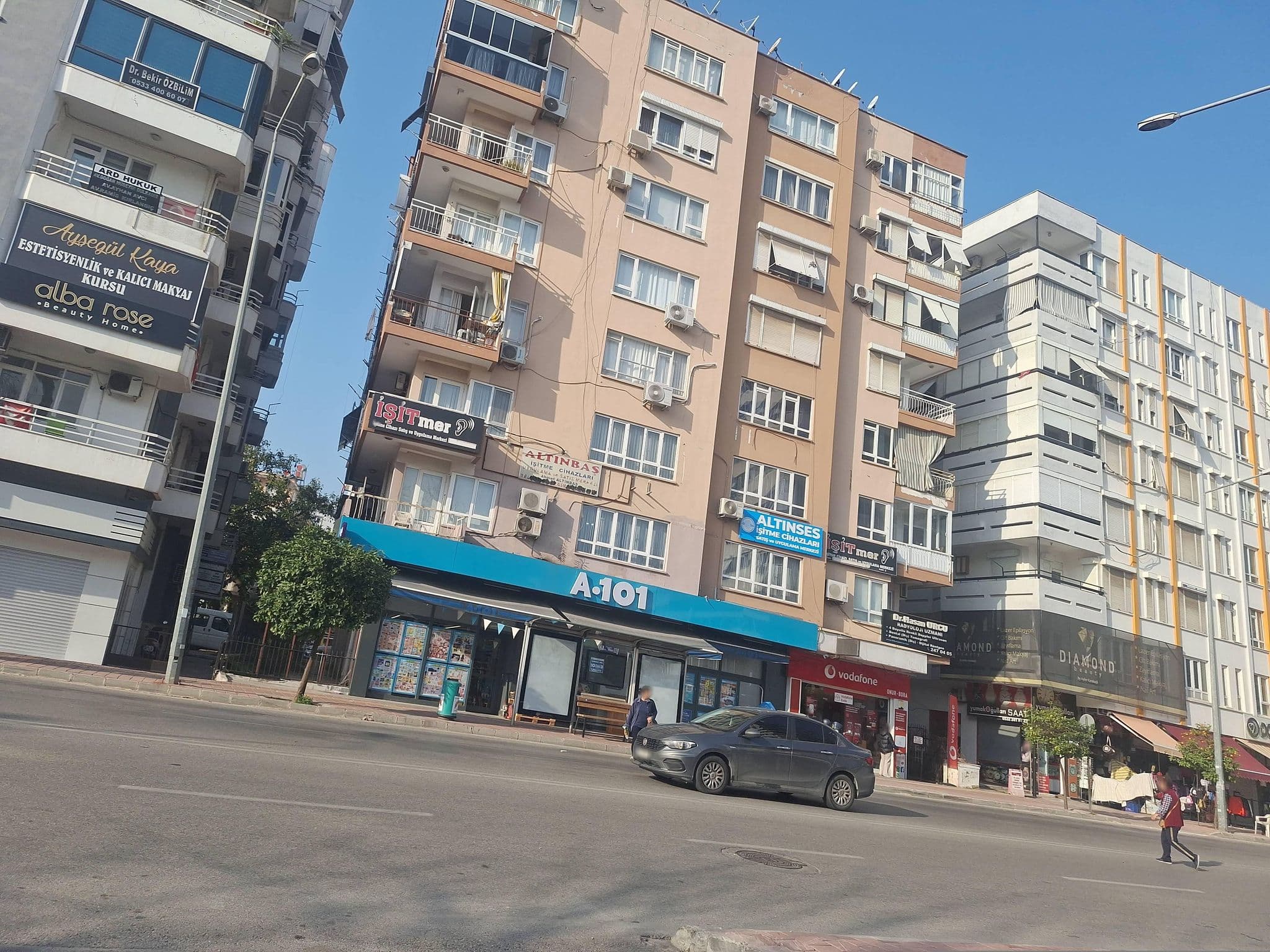 Street view near Tıtanıc Deluxe Otel & Spa, Antalya — © Guria (CC BY-SA · Mapillary)
