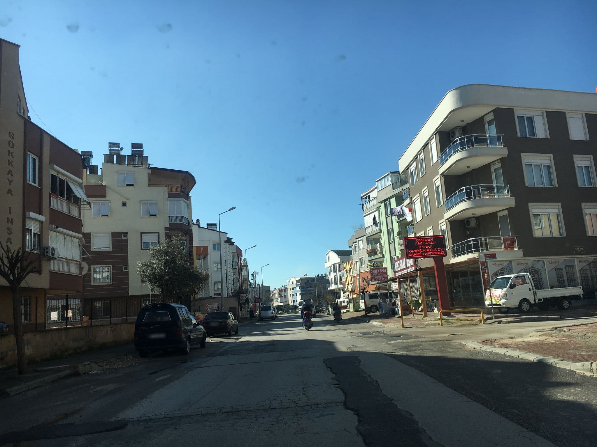 Street view near Tigris Hotel, Antalya — © semi (CC BY-SA · Mapillary)