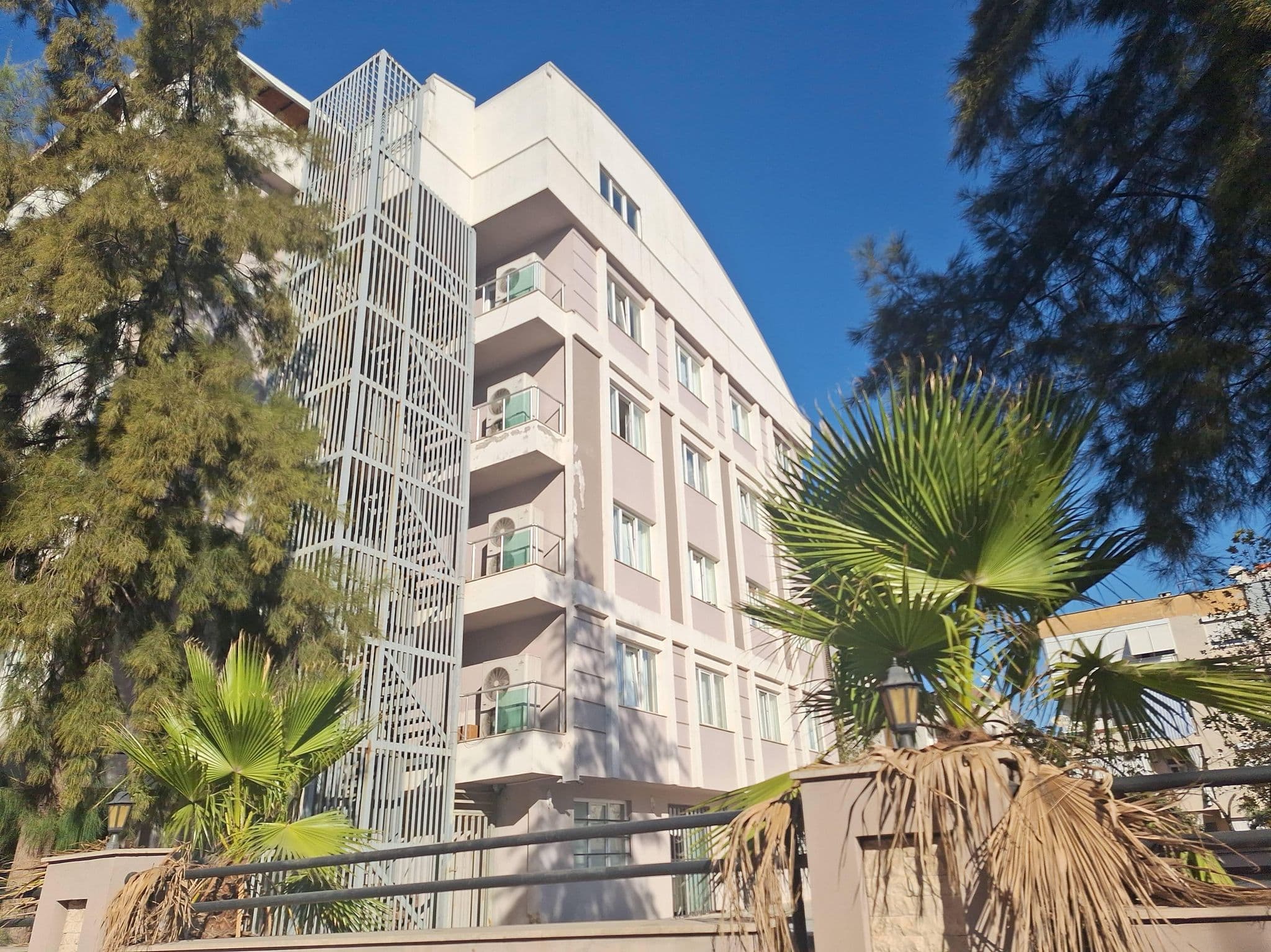 Street view near Long Beach Harmony Hotel, Antalya — © Guria (CC BY-SA · Mapillary)